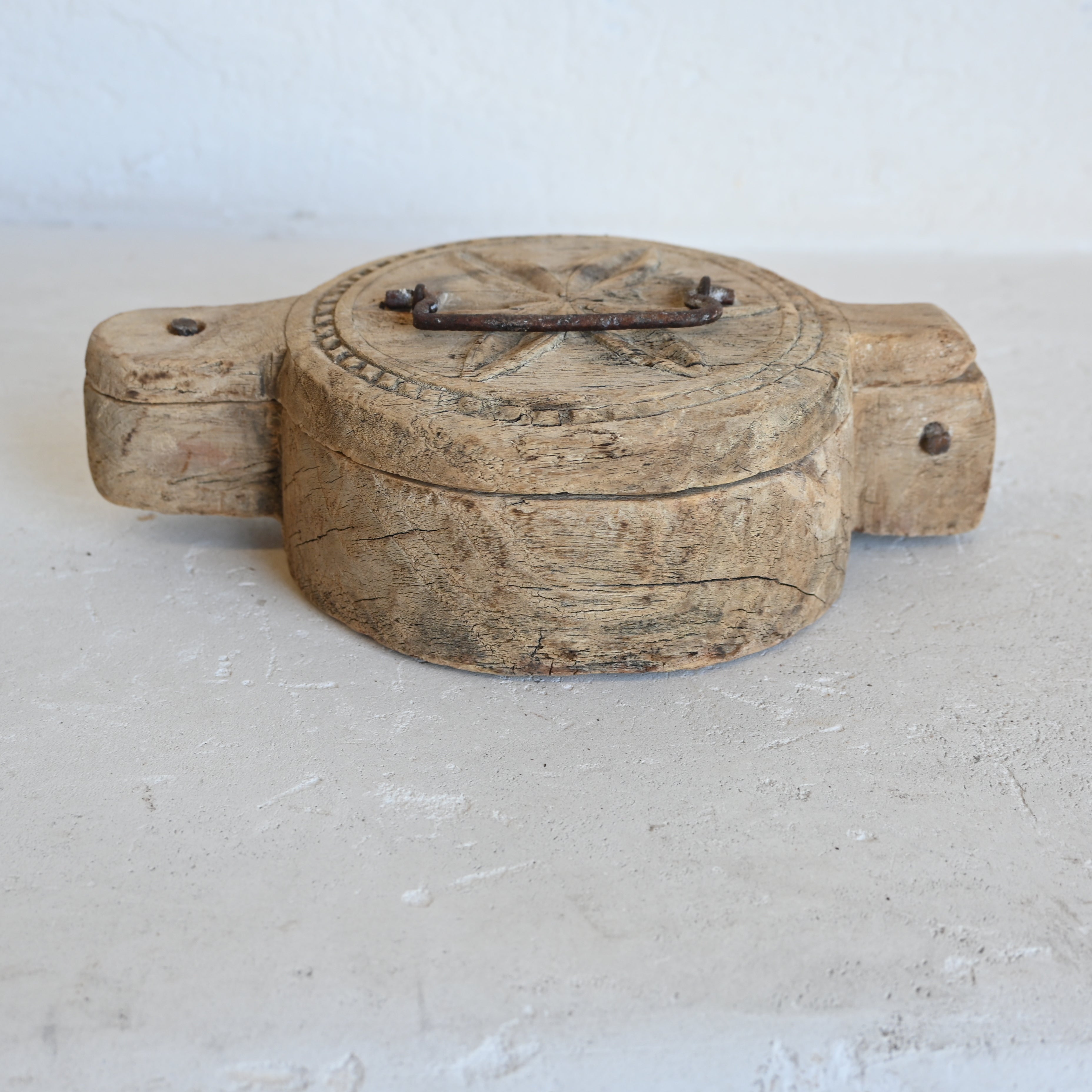 Indian Vintage tika box 316162-D