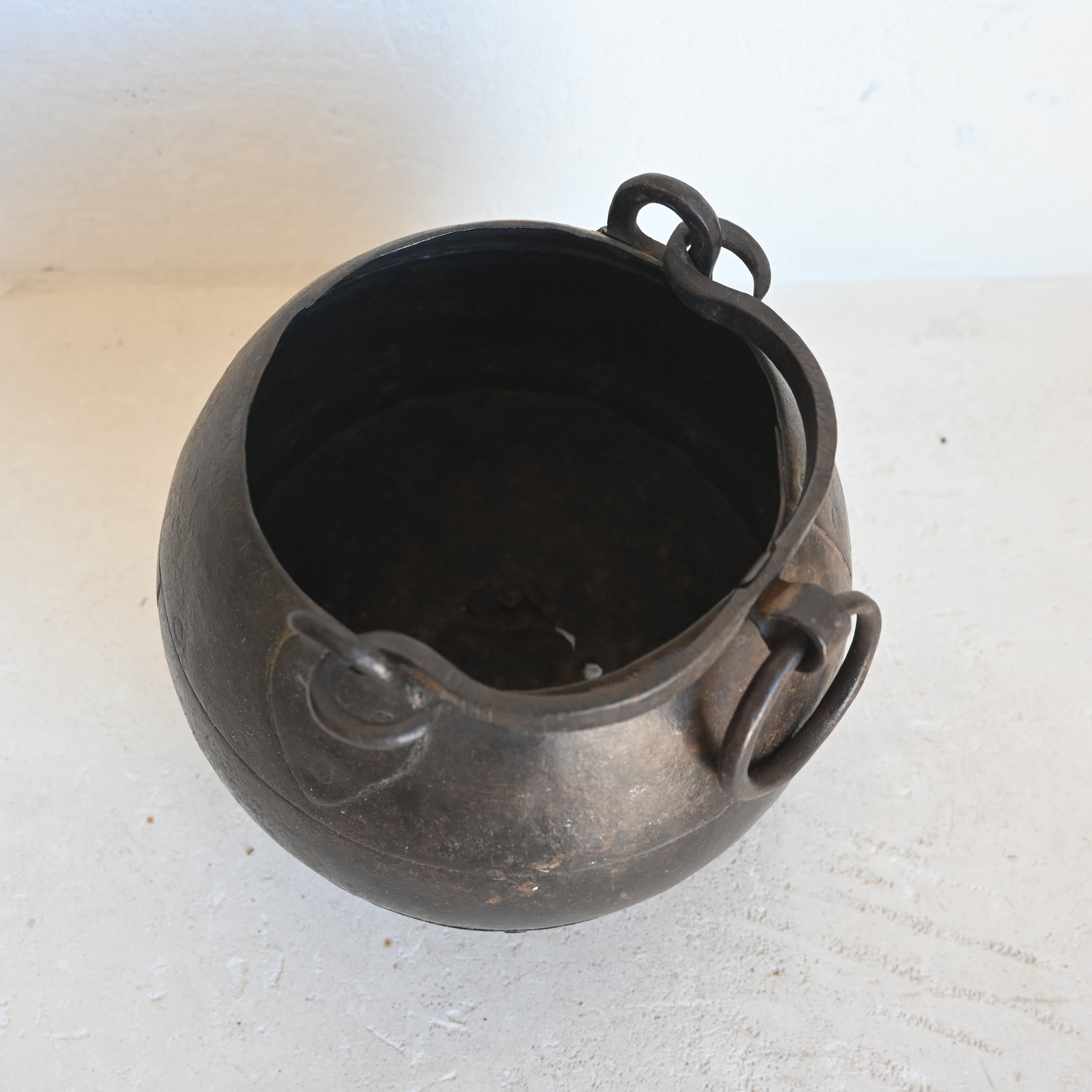 Vintage Indian Iron Planter 330947