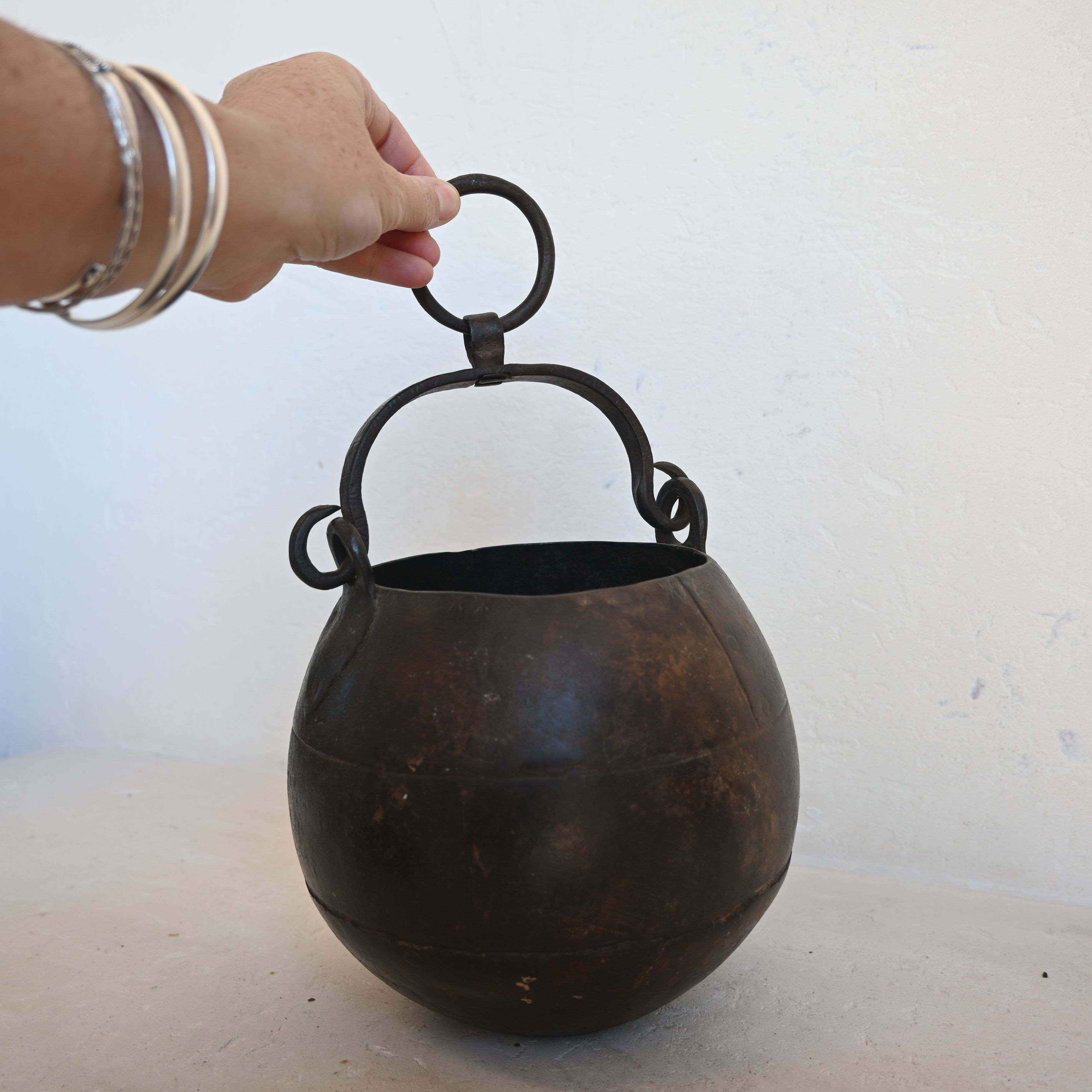 Vintage Indian Iron Planter 330947