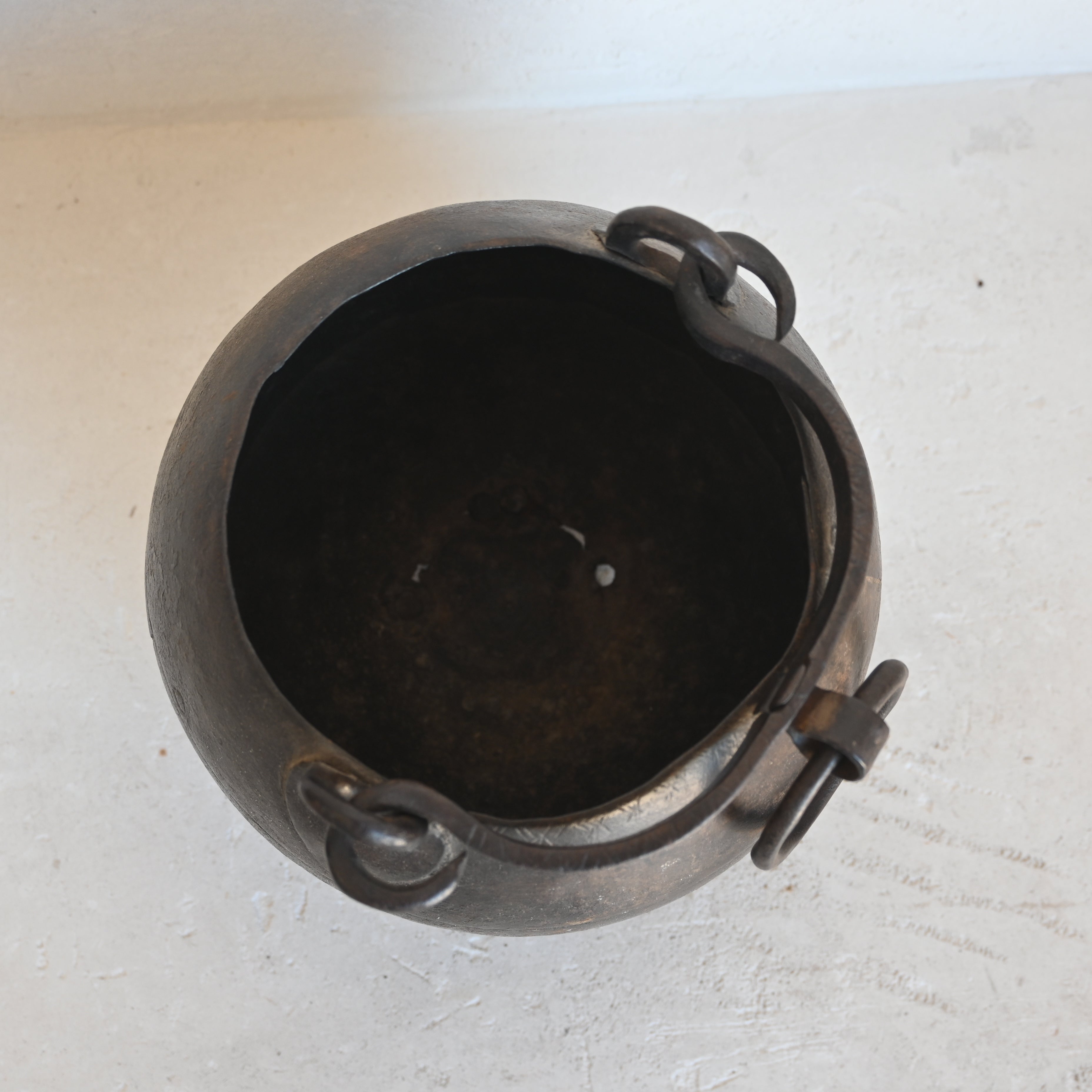 Vintage Indian Iron Planter 330947
