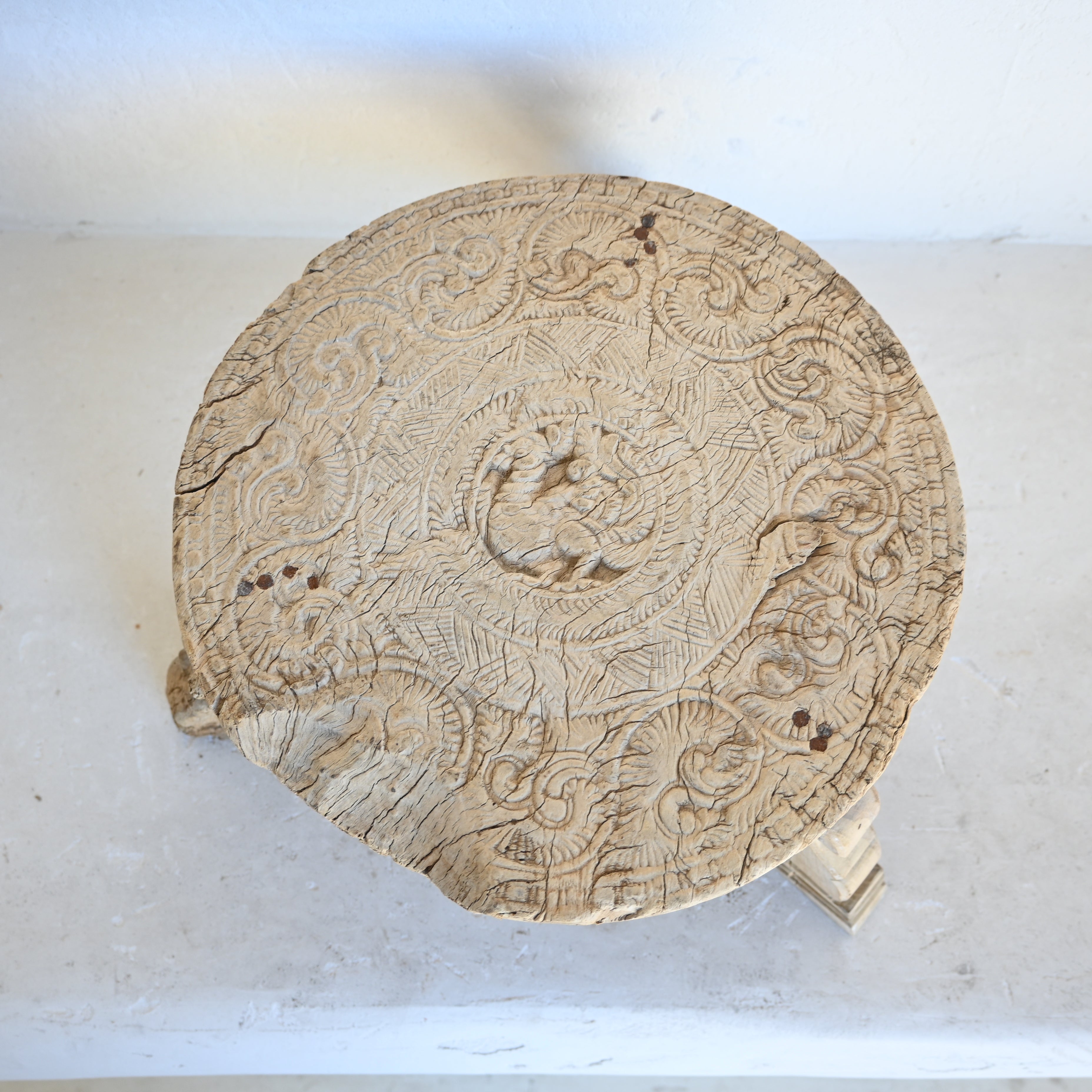 Carved Chapati with legs 314450