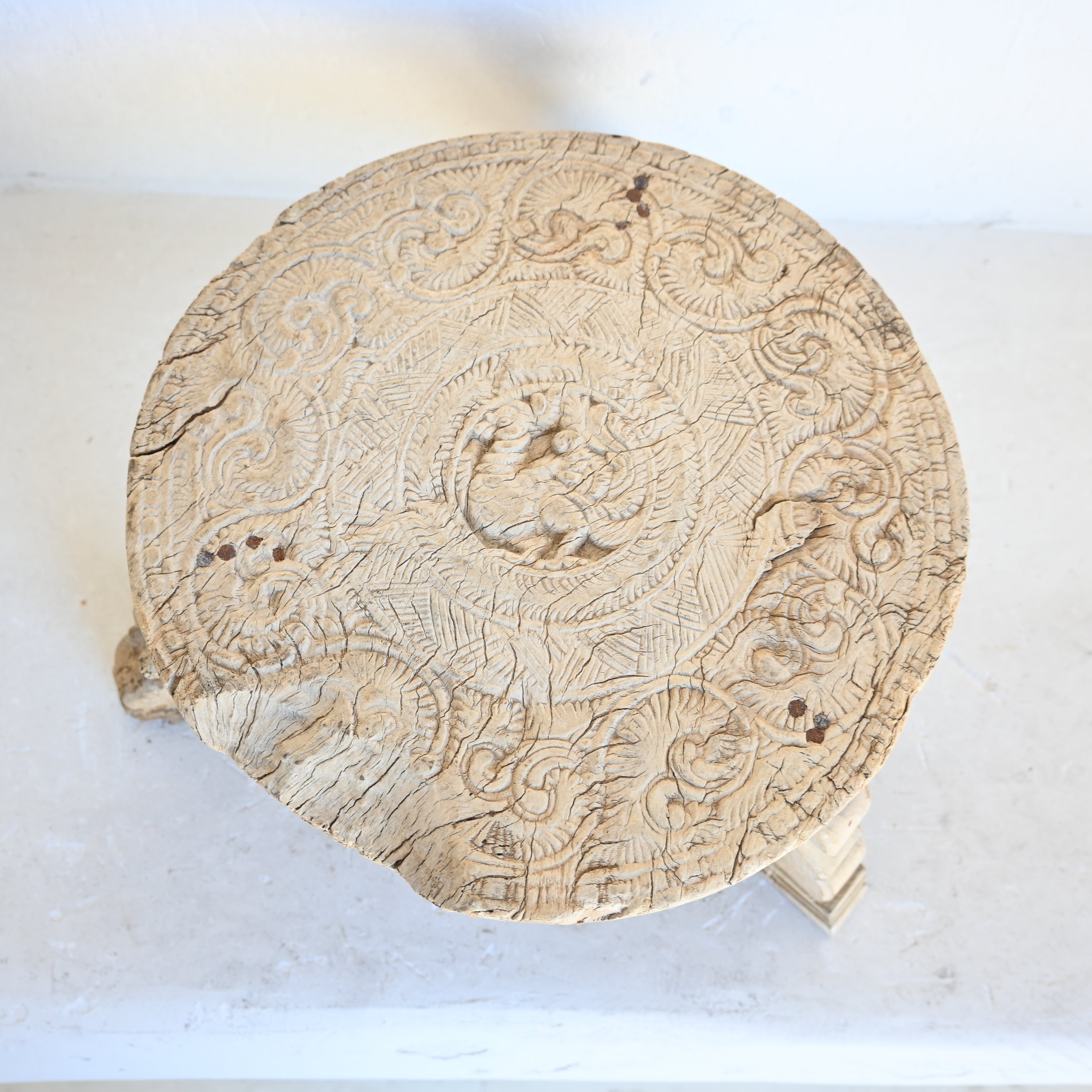 Carved Chapati with legs 314450