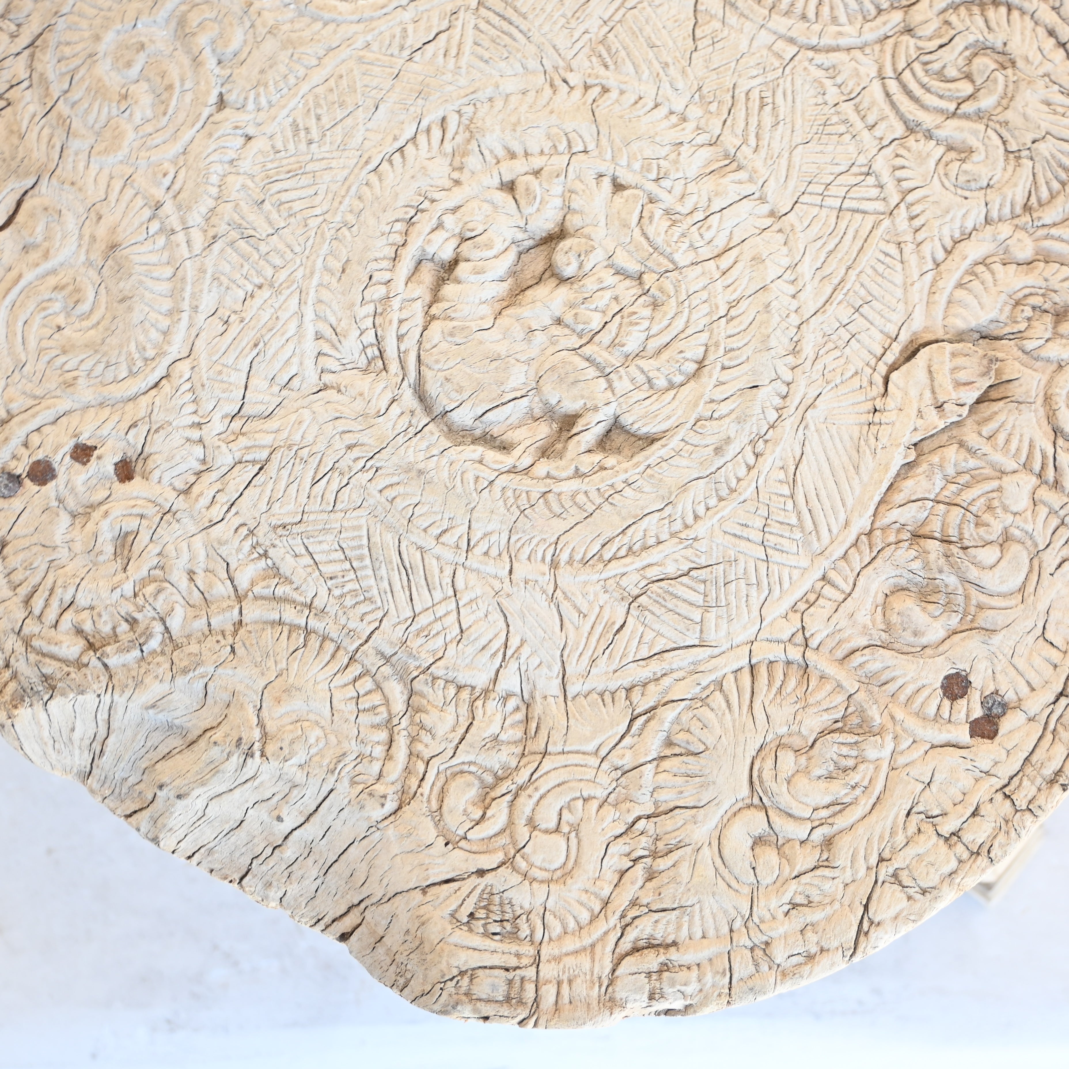 Carved Chapati with legs 314450