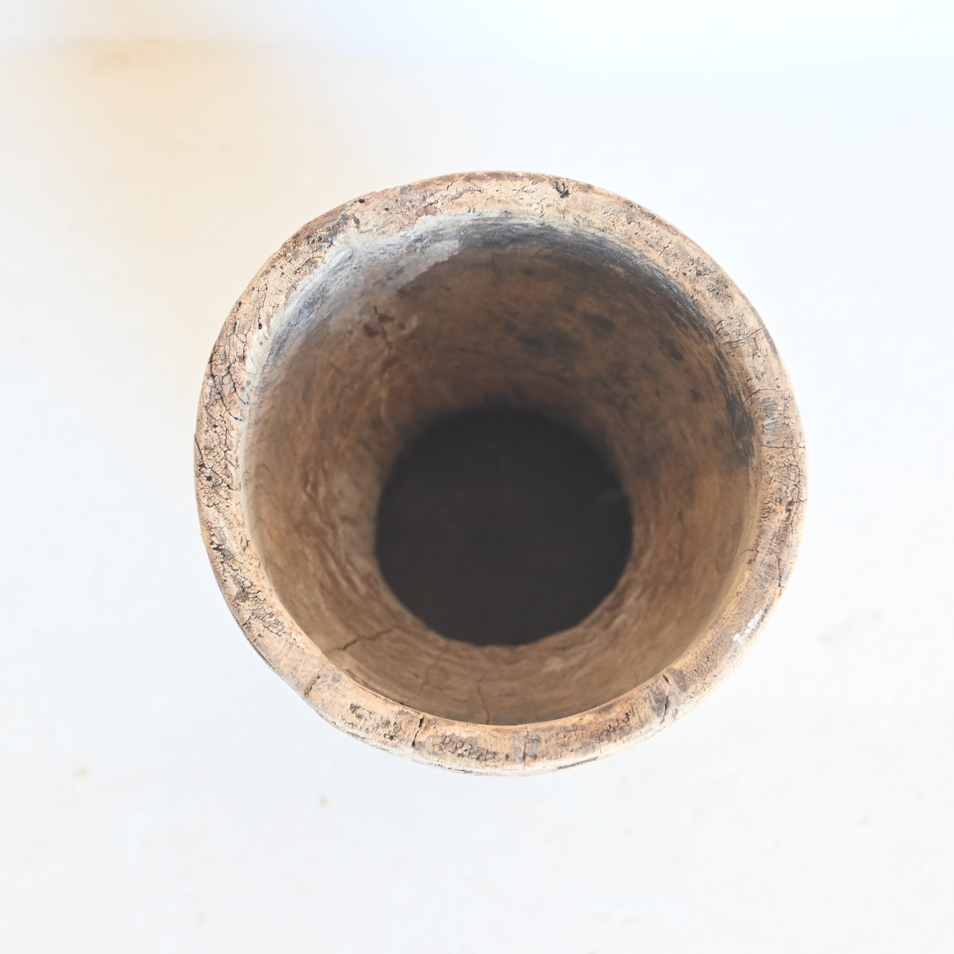 Carved pot 326733 - B