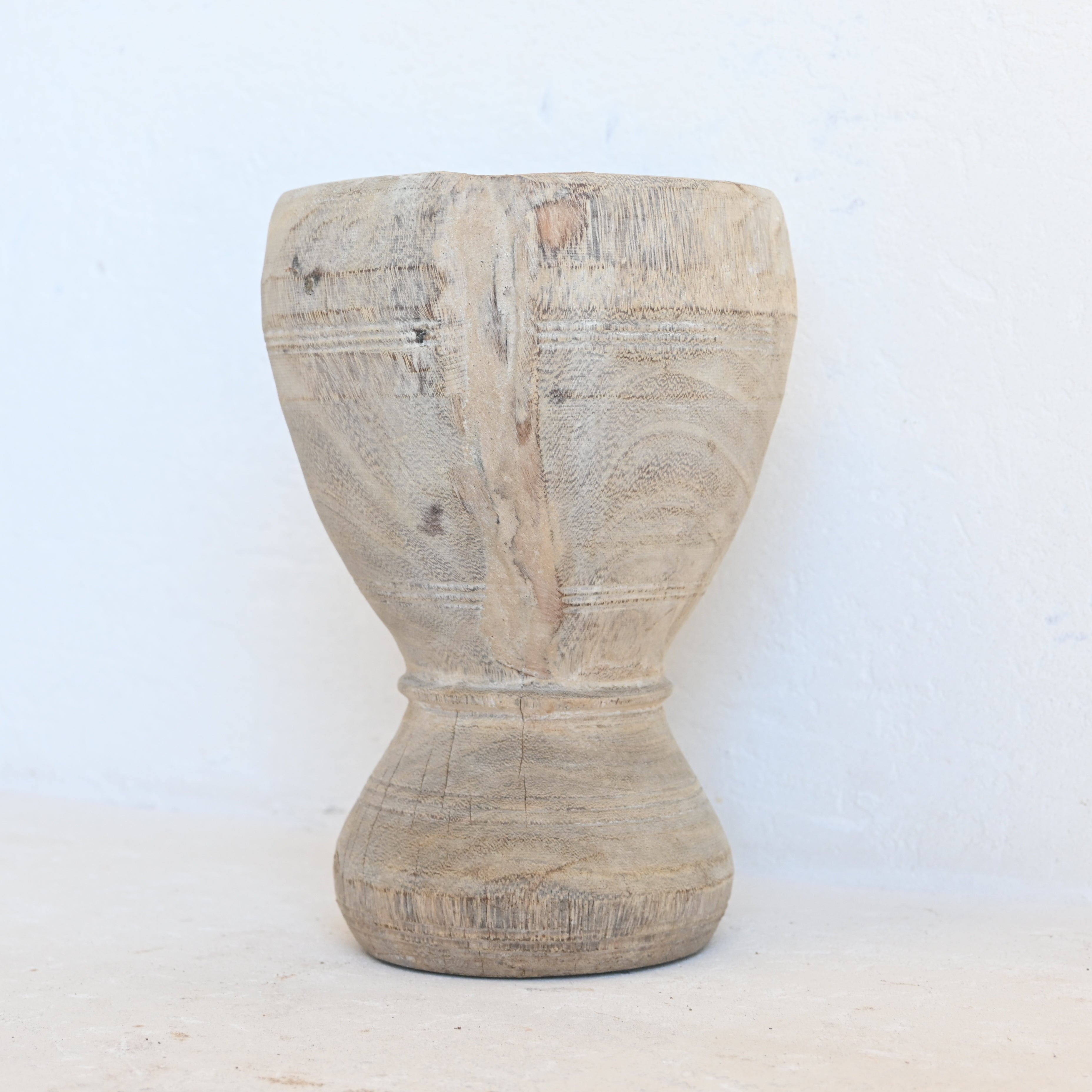 Carved pot 326733 - C