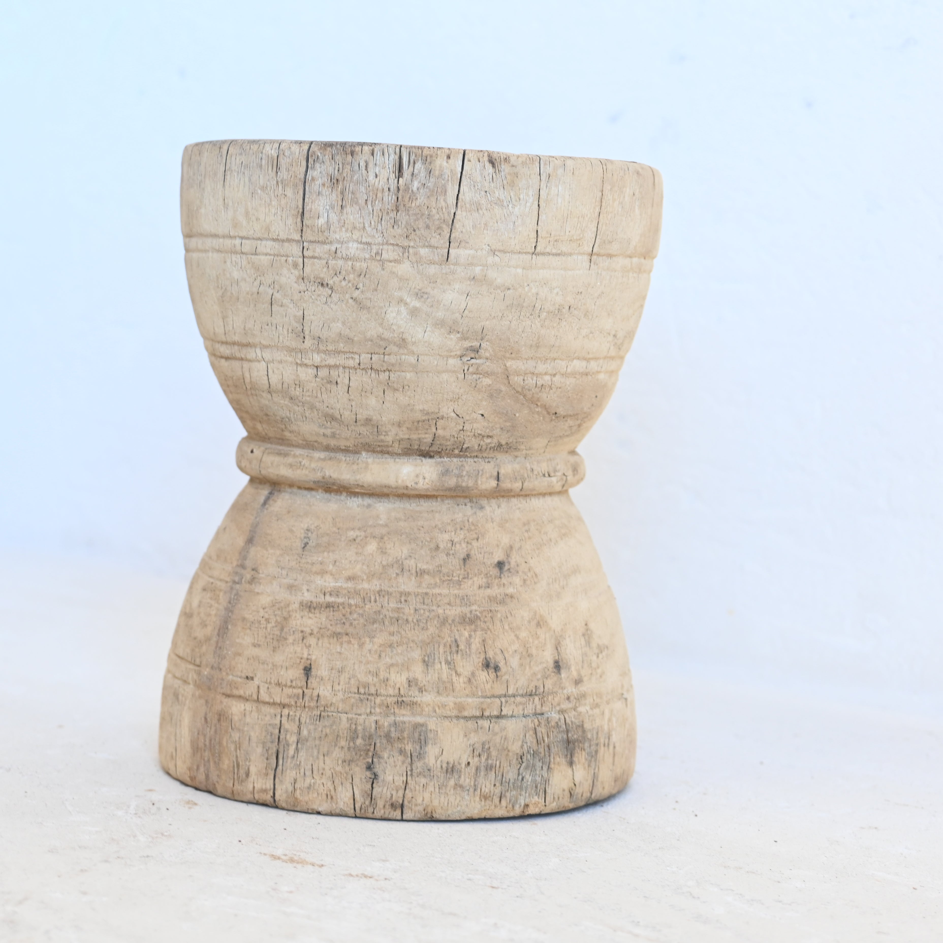Carved pot 326733 - F