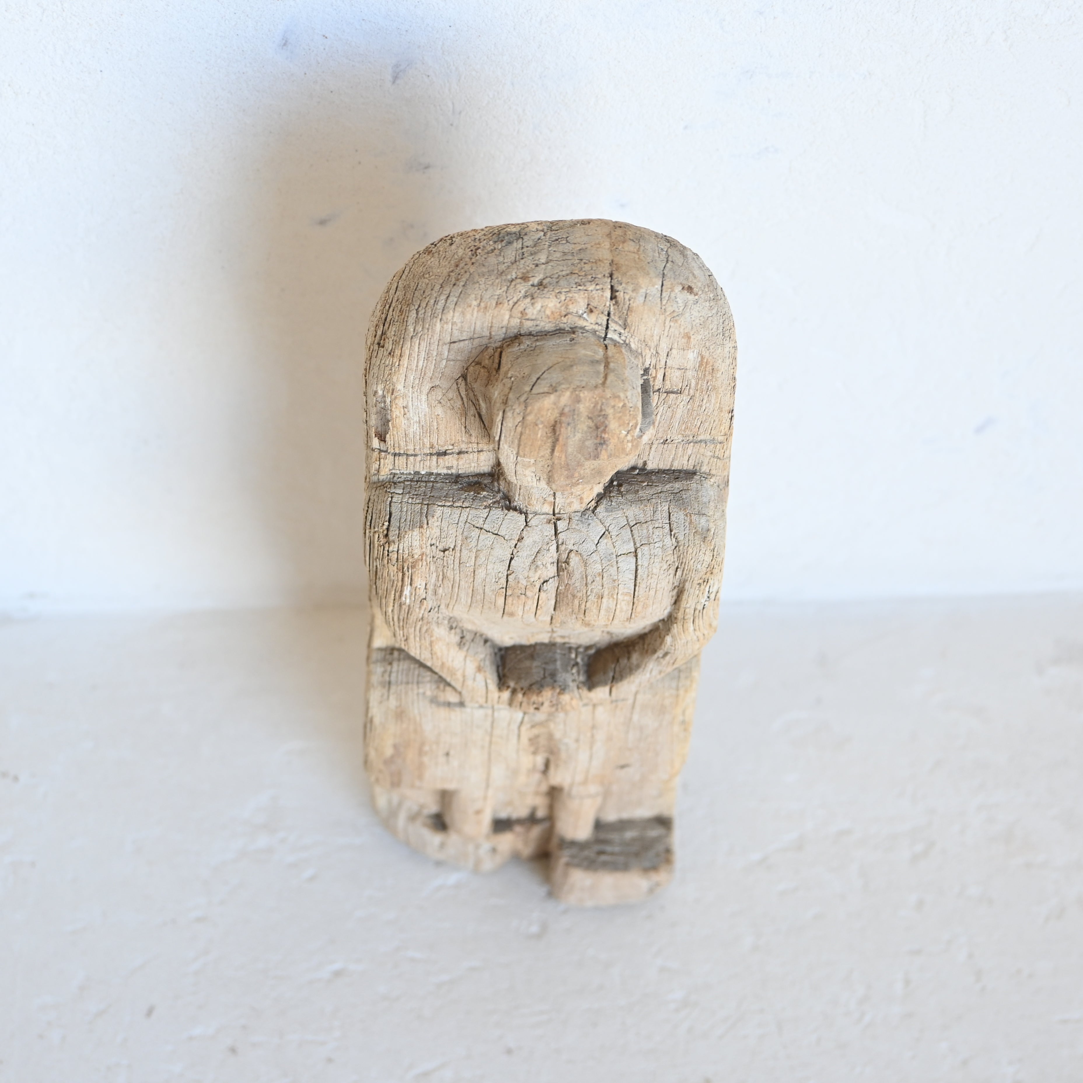 Carved statue 326695