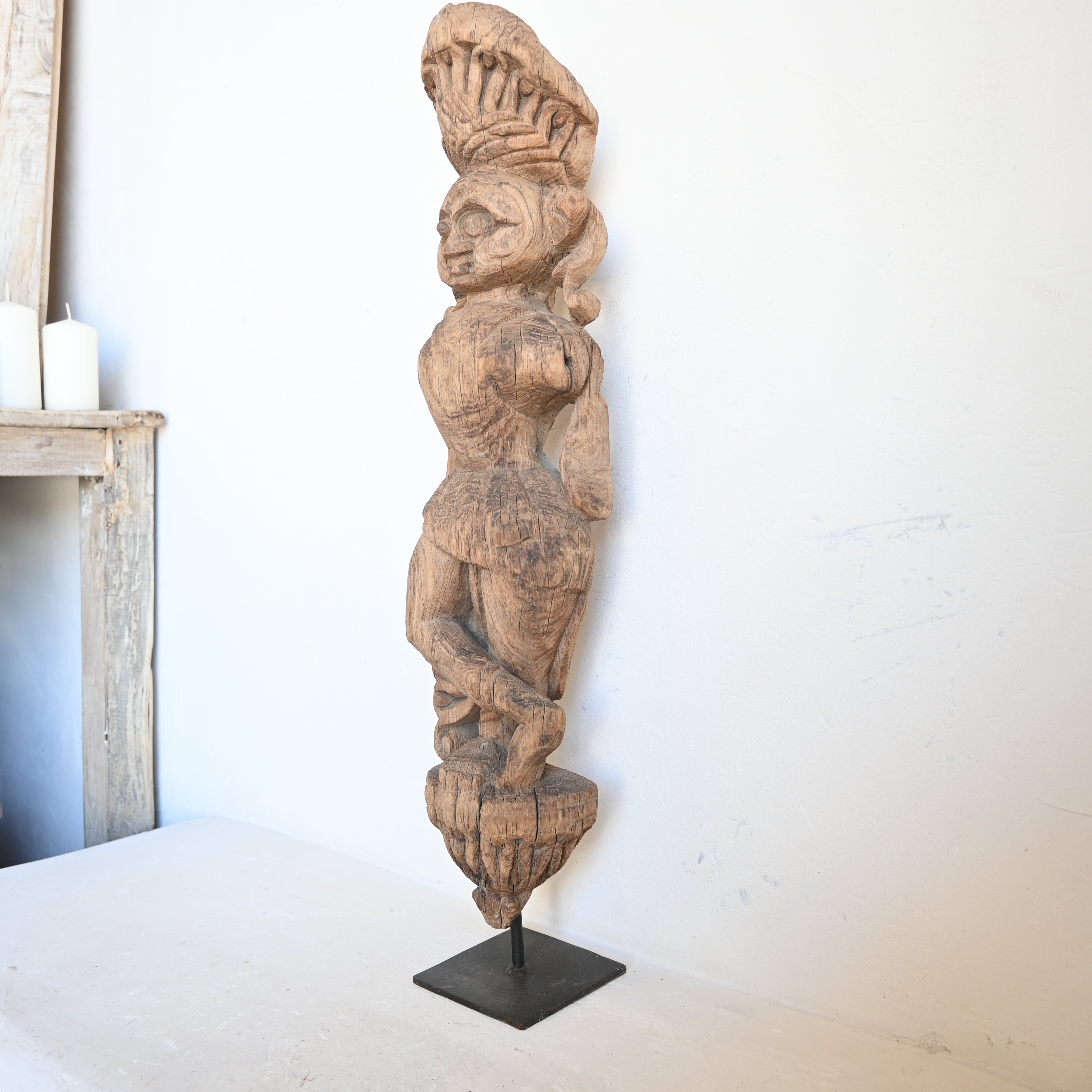 Carved statue 309780