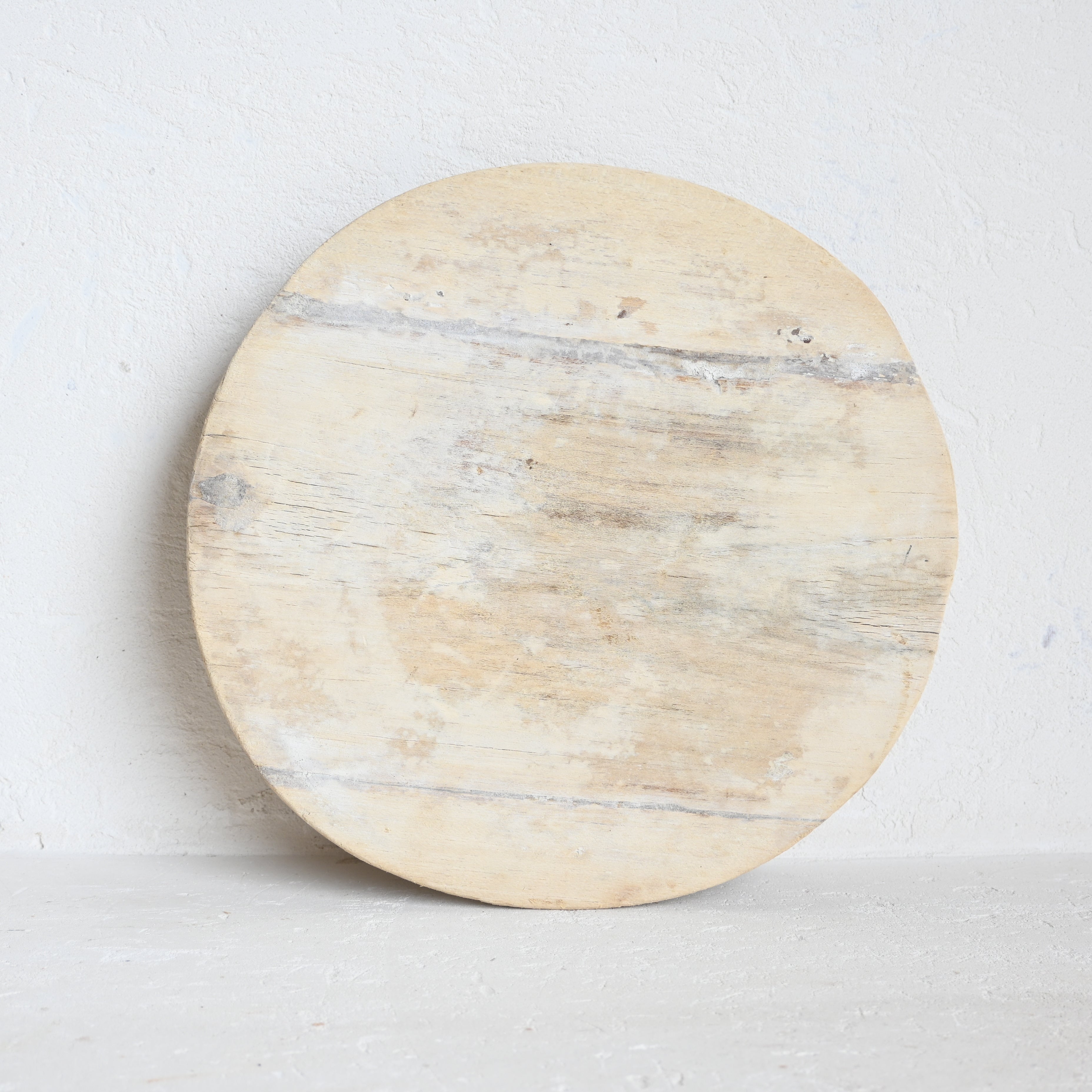 Carved Chapati with legs 259667-1