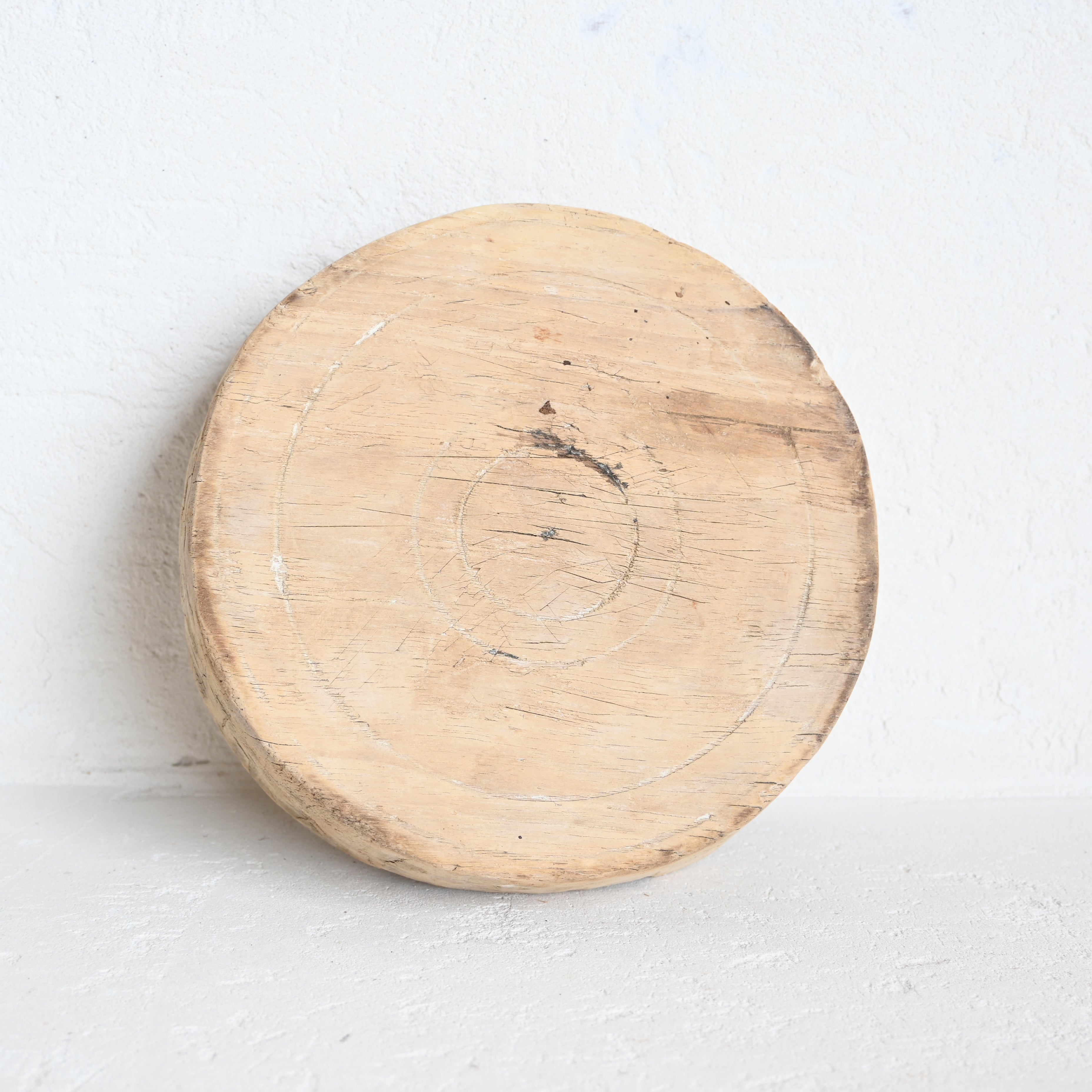 Carved Chapati with legs 259667-2