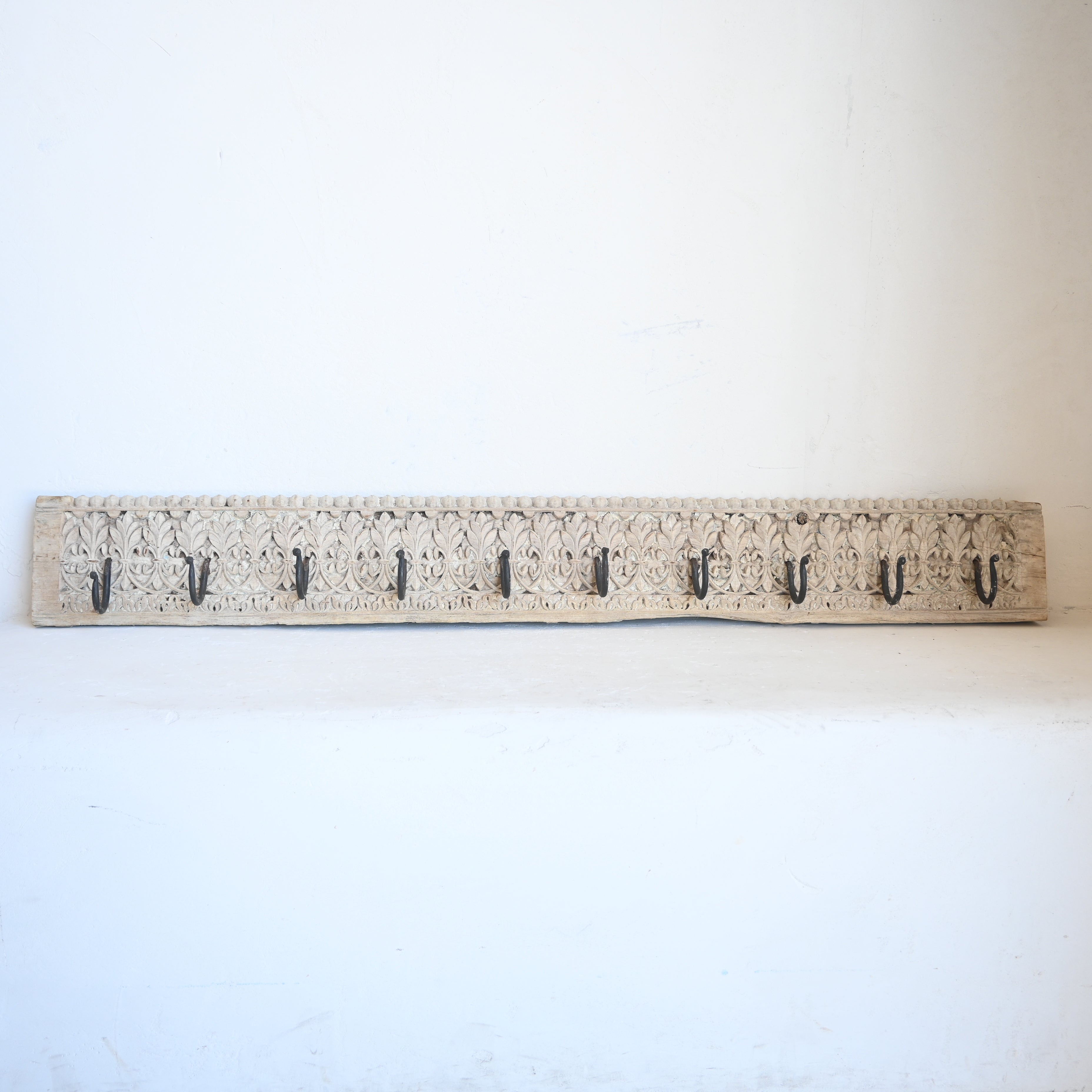 Carved Indian Timber Hook 328173