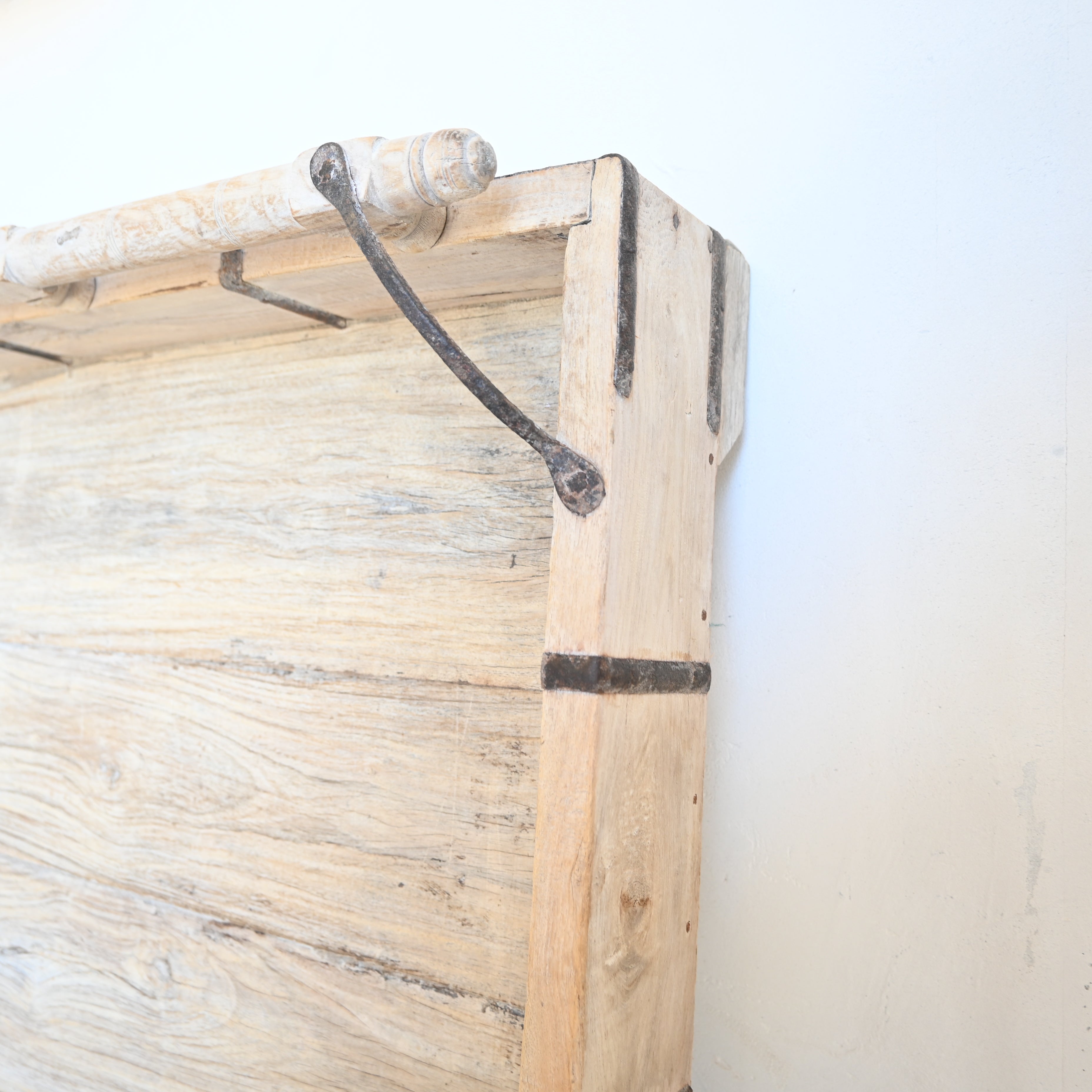 Indian Tray/bowl with handle 328387