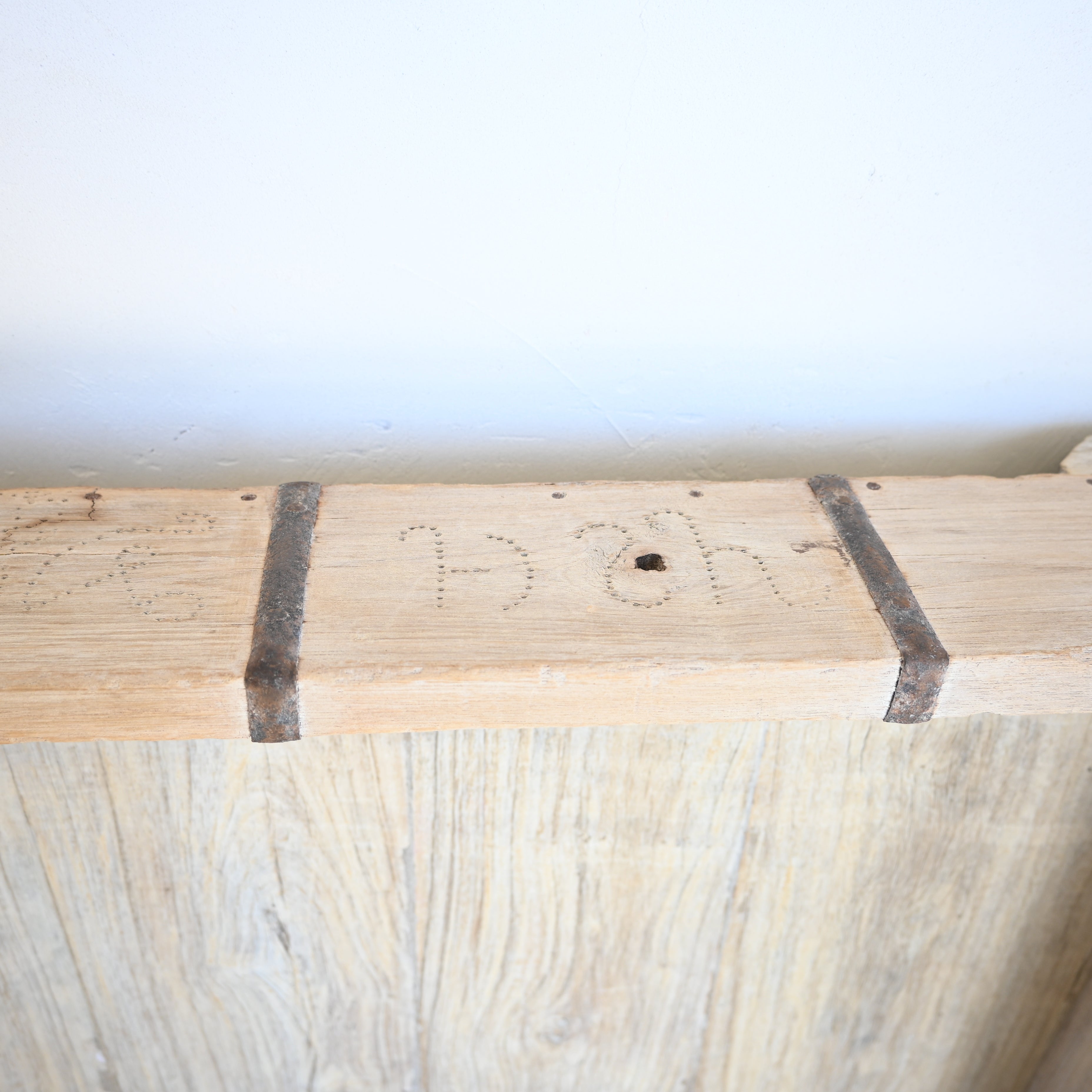 Indian Tray/bowl with handle 328387