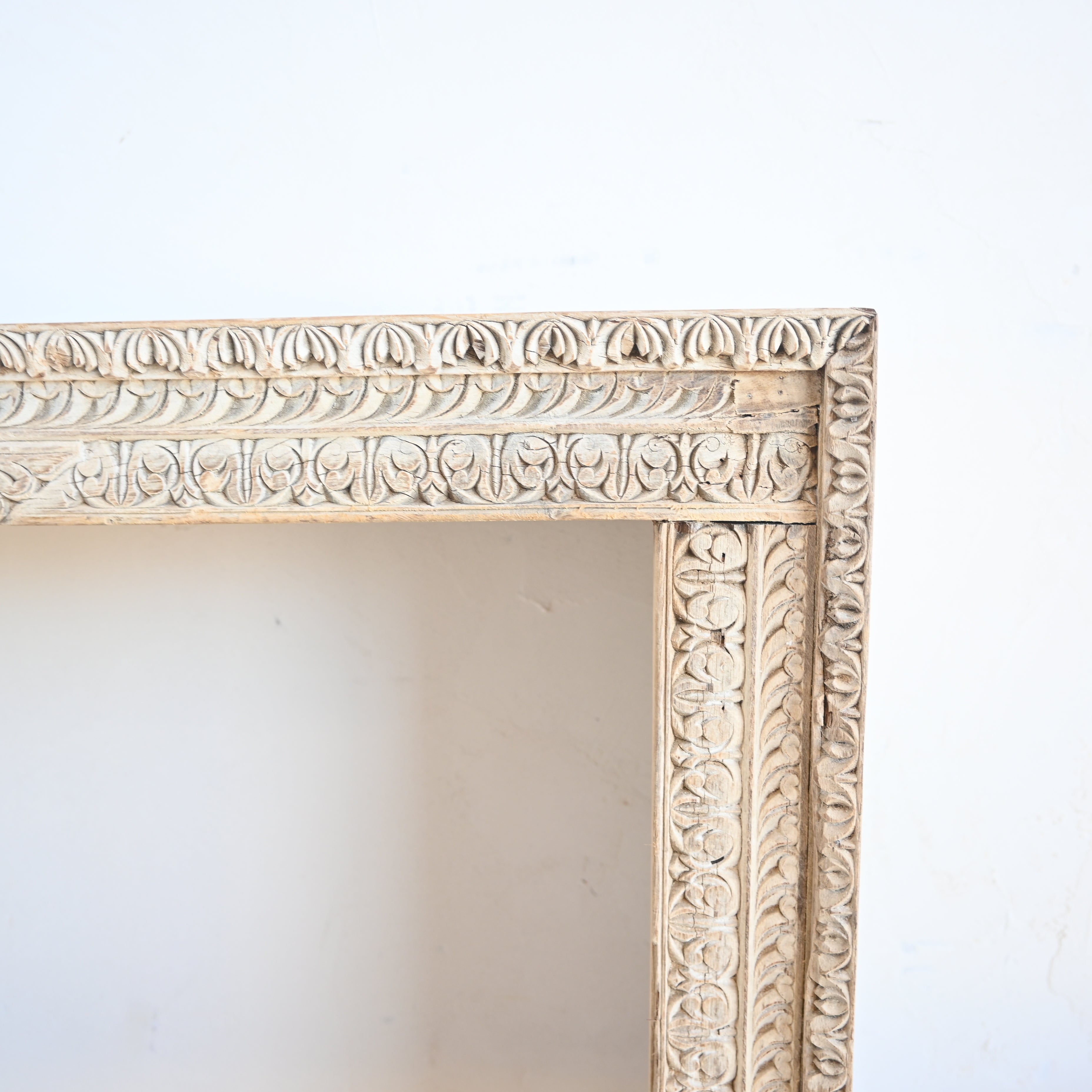 Vintage Indian Carved Console 321932