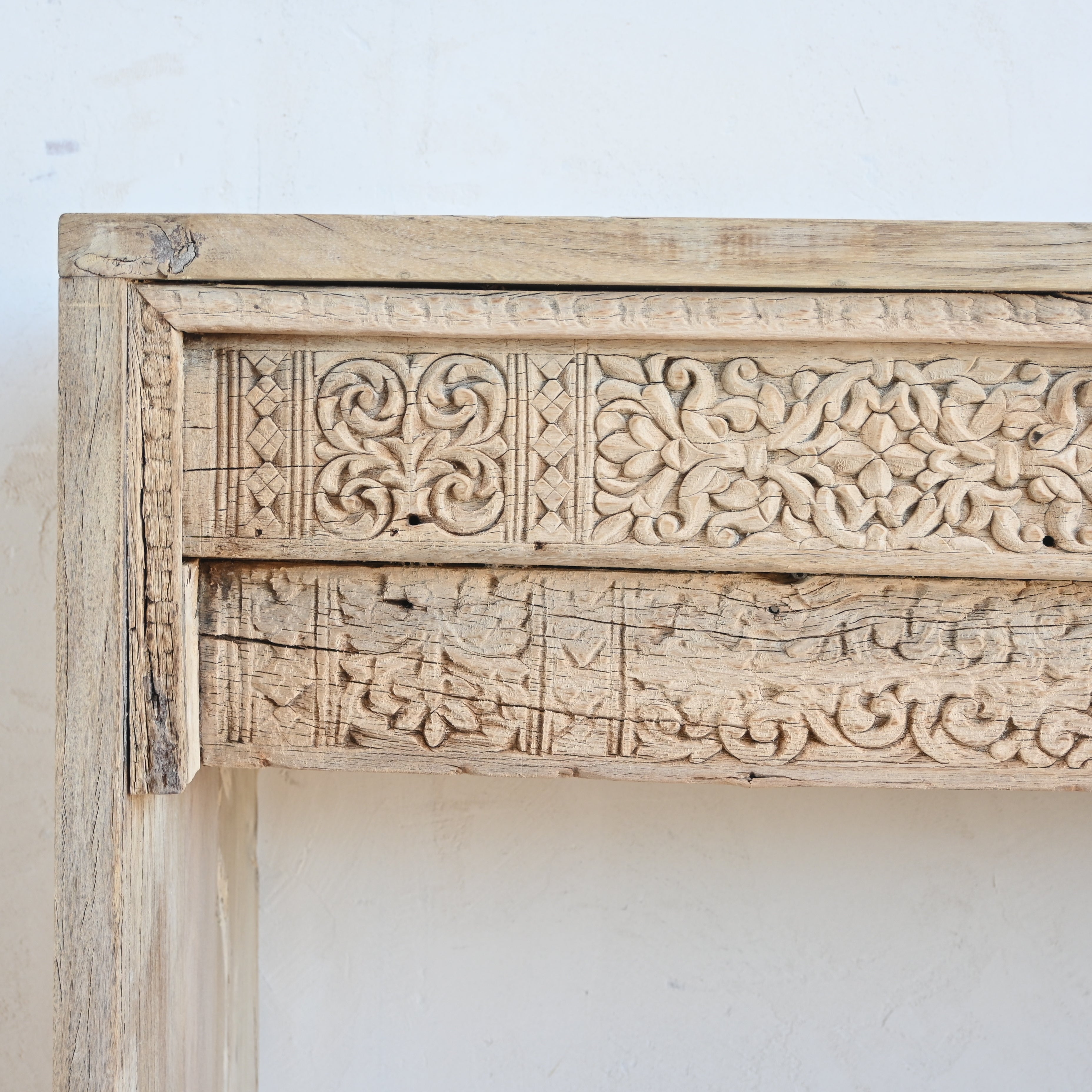 Vintage Indian Carved Console 320194