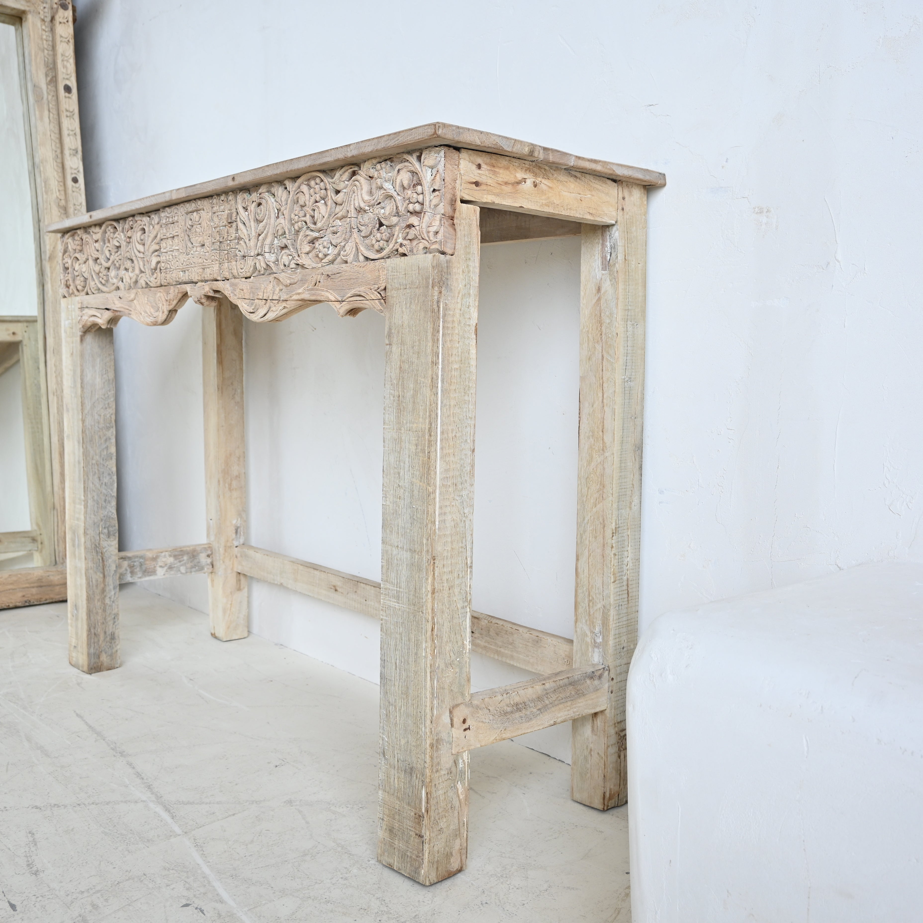 Vintage Indian Carved Console 302560