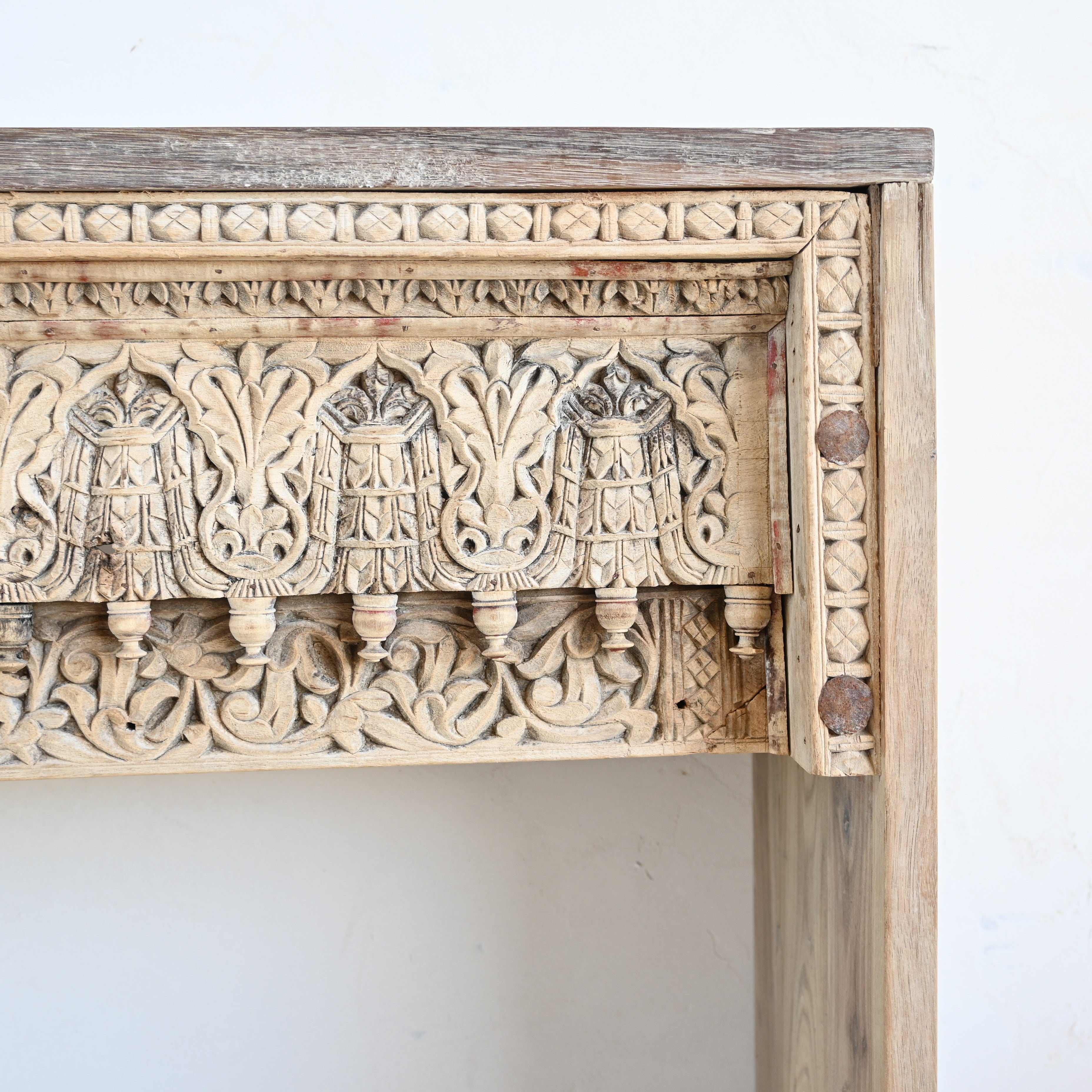 Vintage Indian Carved Console 329836