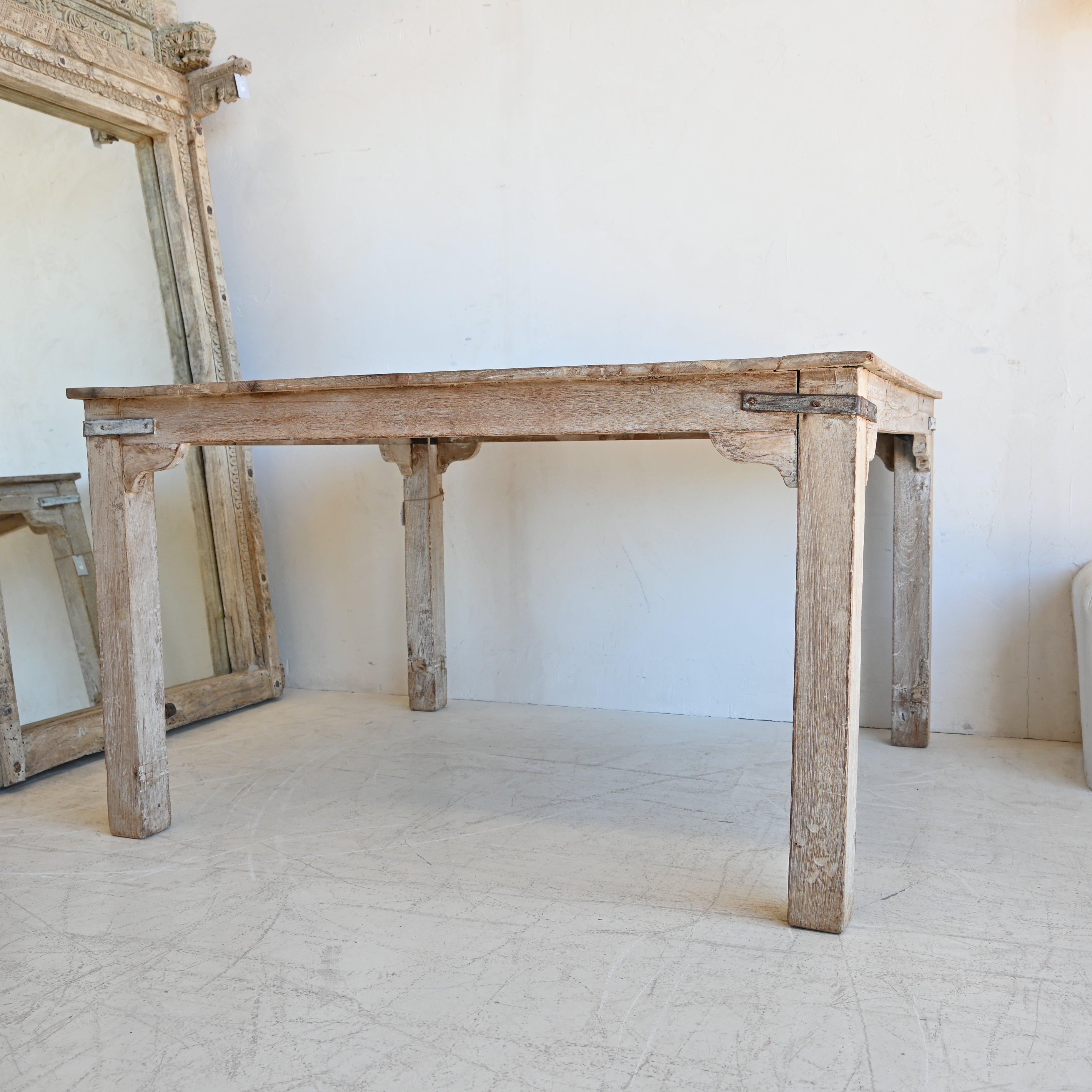 Indian Vintage Table 323627