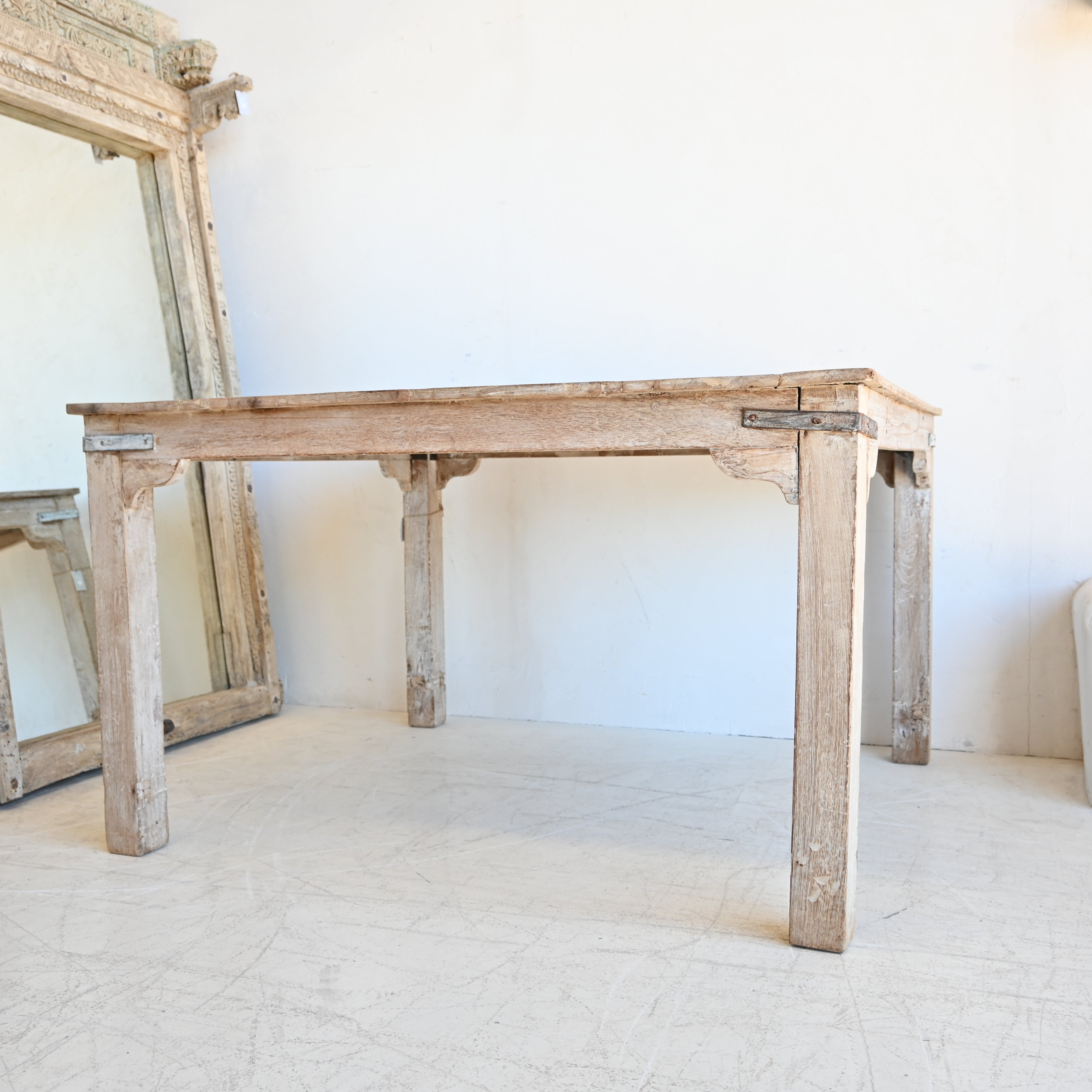 Indian Vintage Table 323627