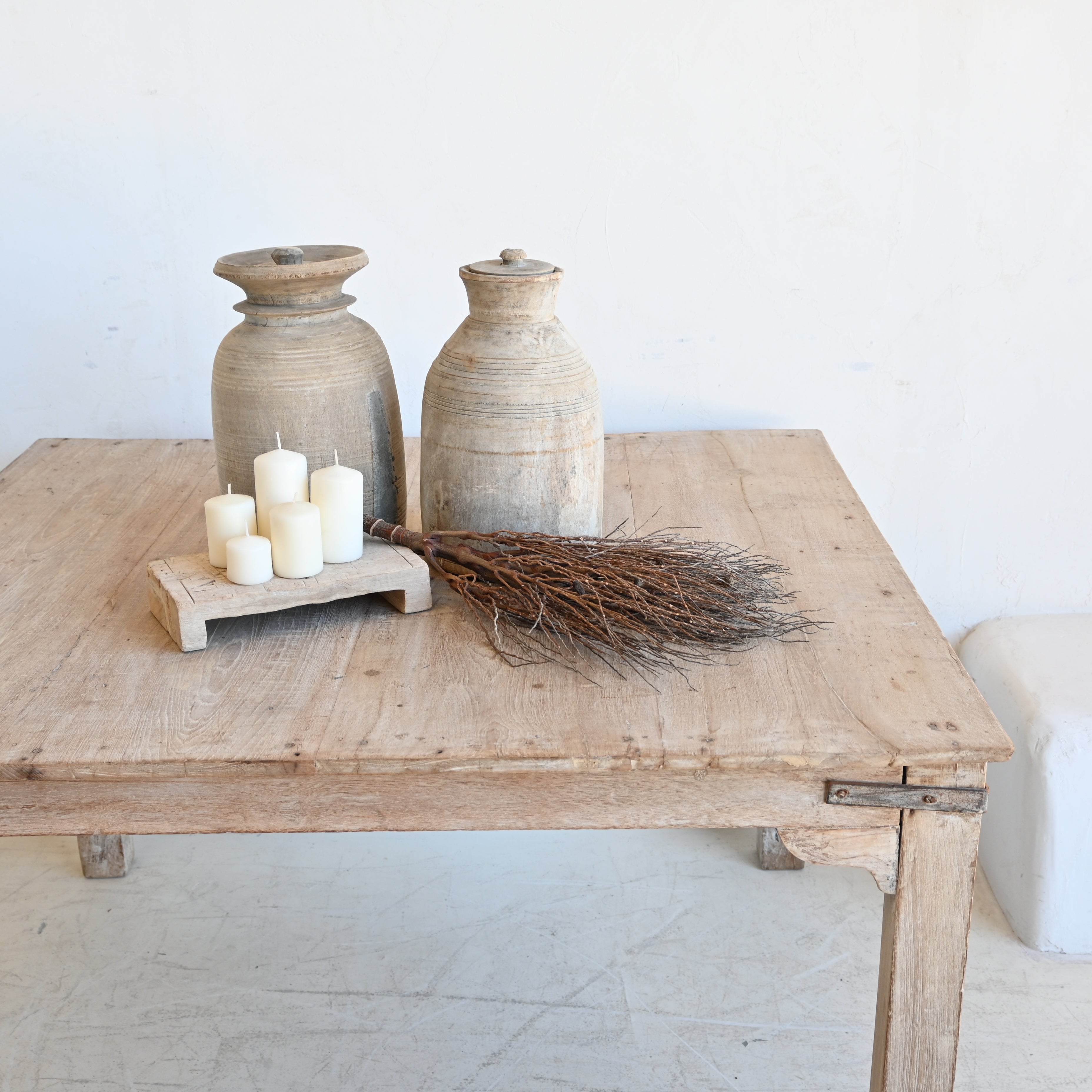 Indian Vintage Table 323627