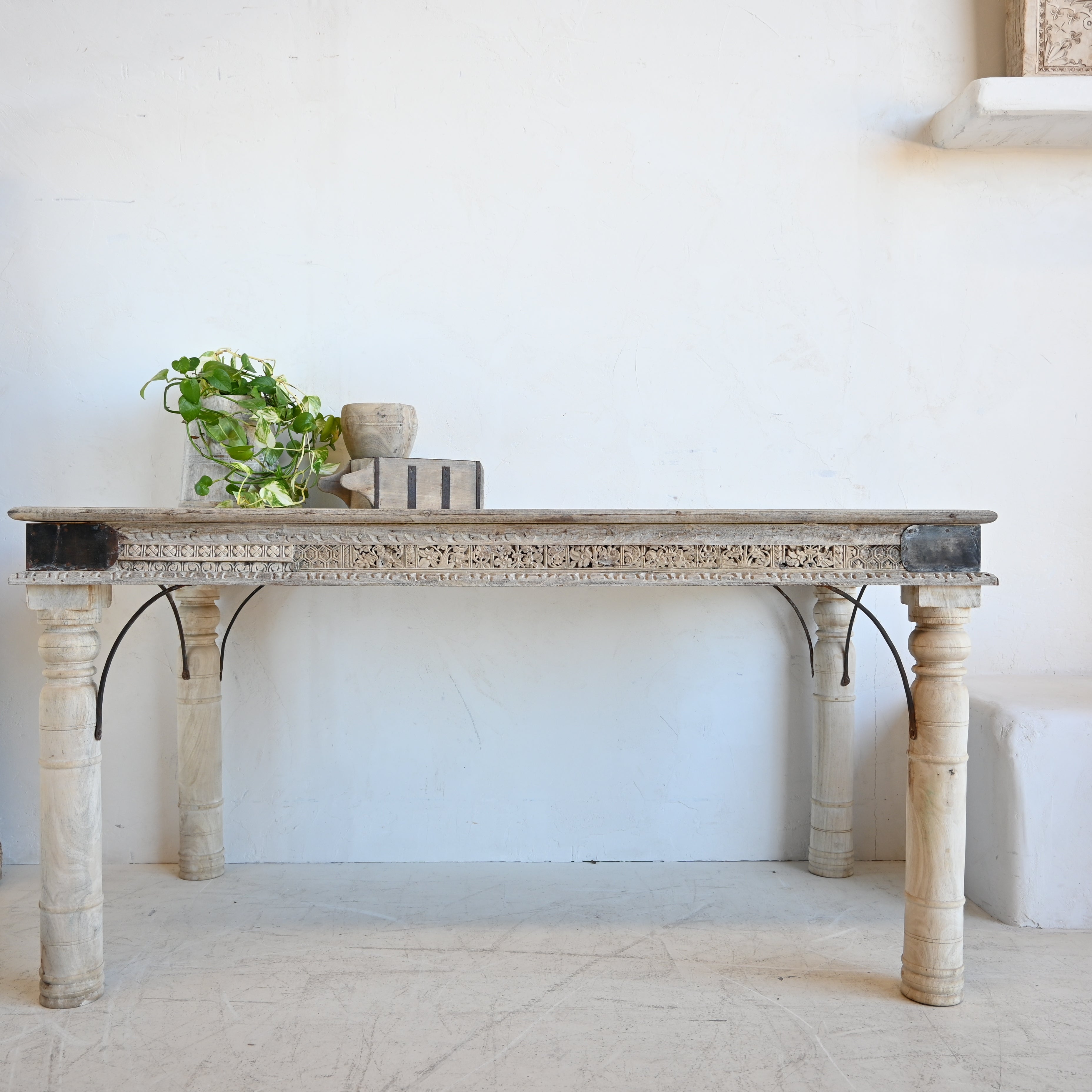 Vintage Indian  " Bonnie" Desk 265194