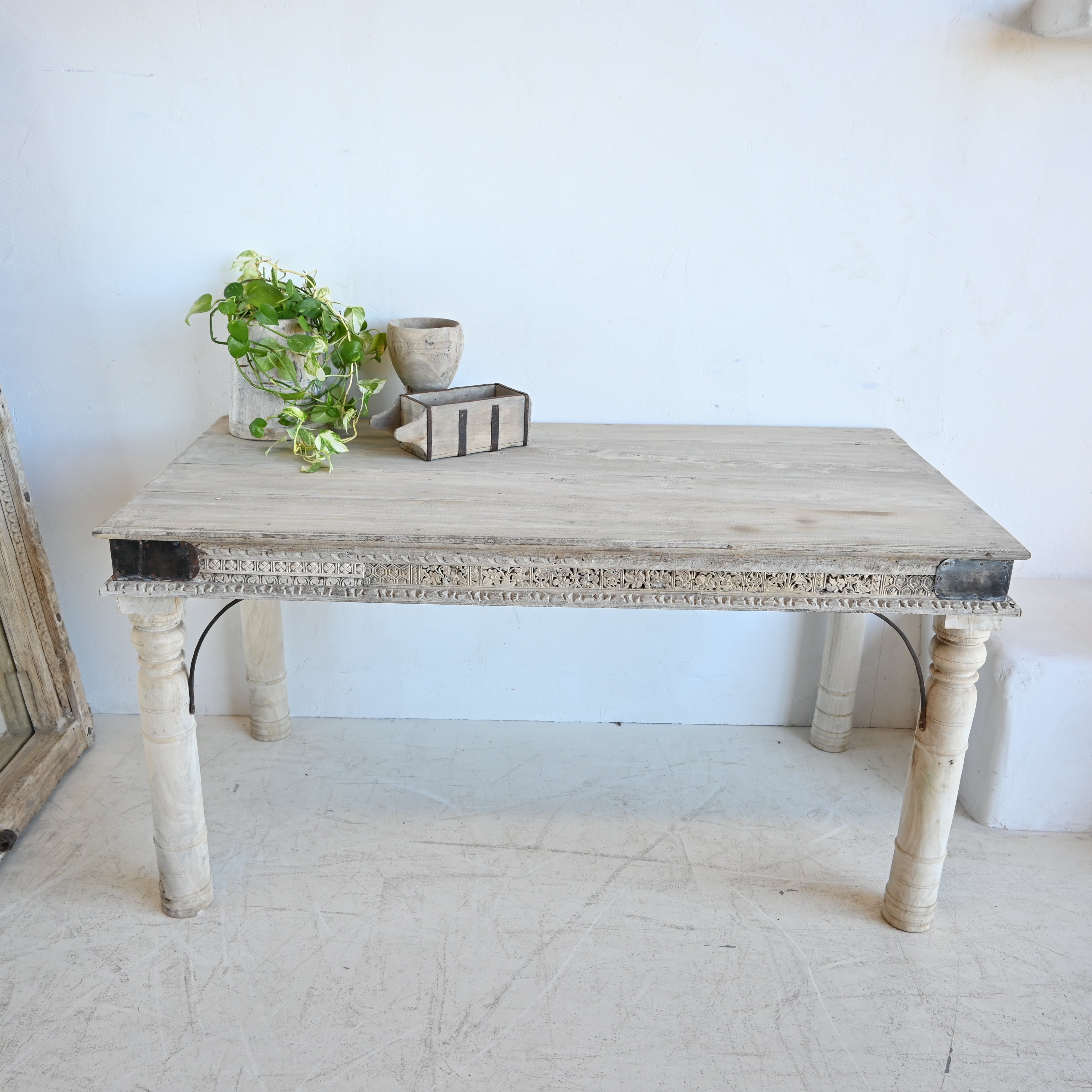 Vintage Indian  " Bonnie" Desk 265194