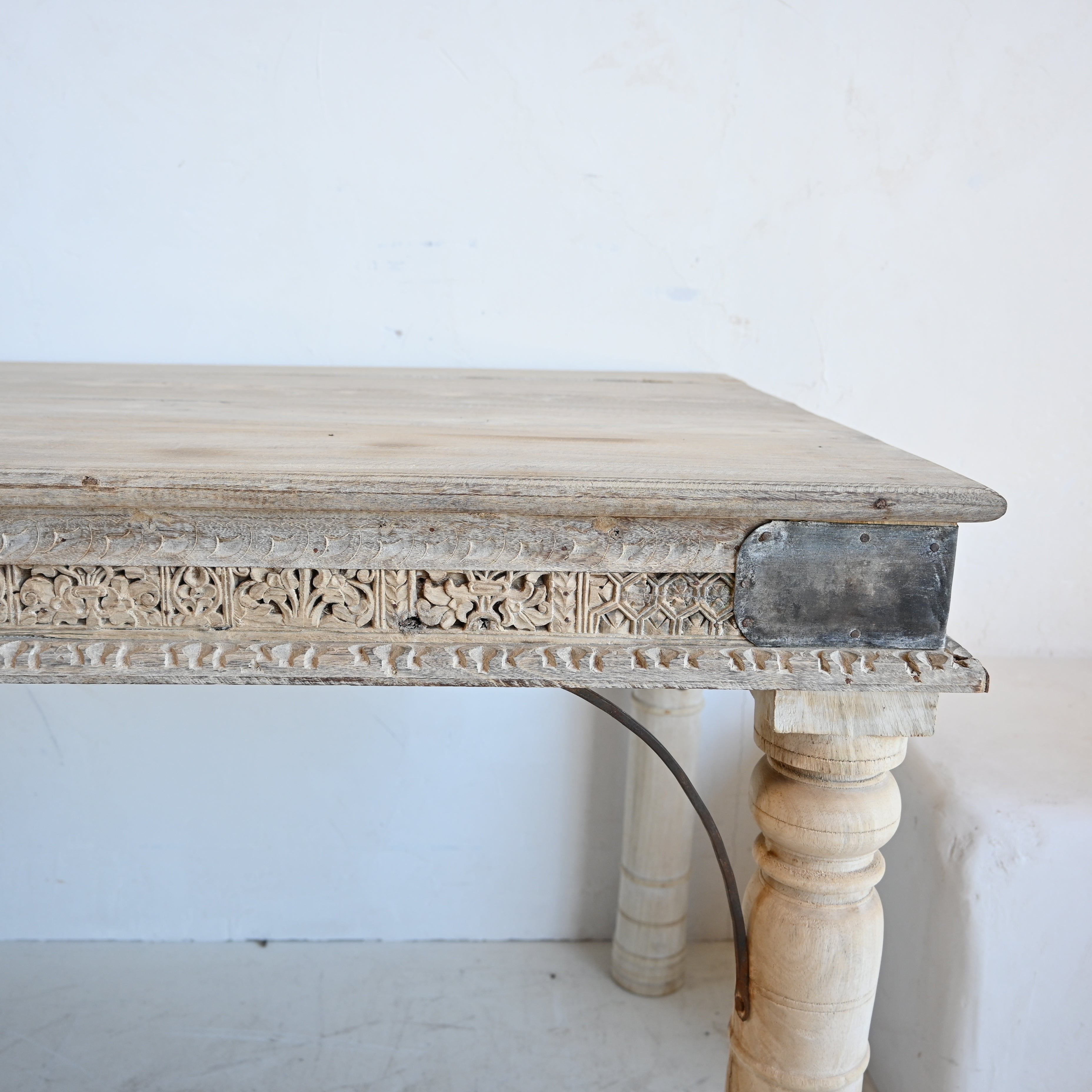 Vintage Indian  " Bonnie" Desk 265194