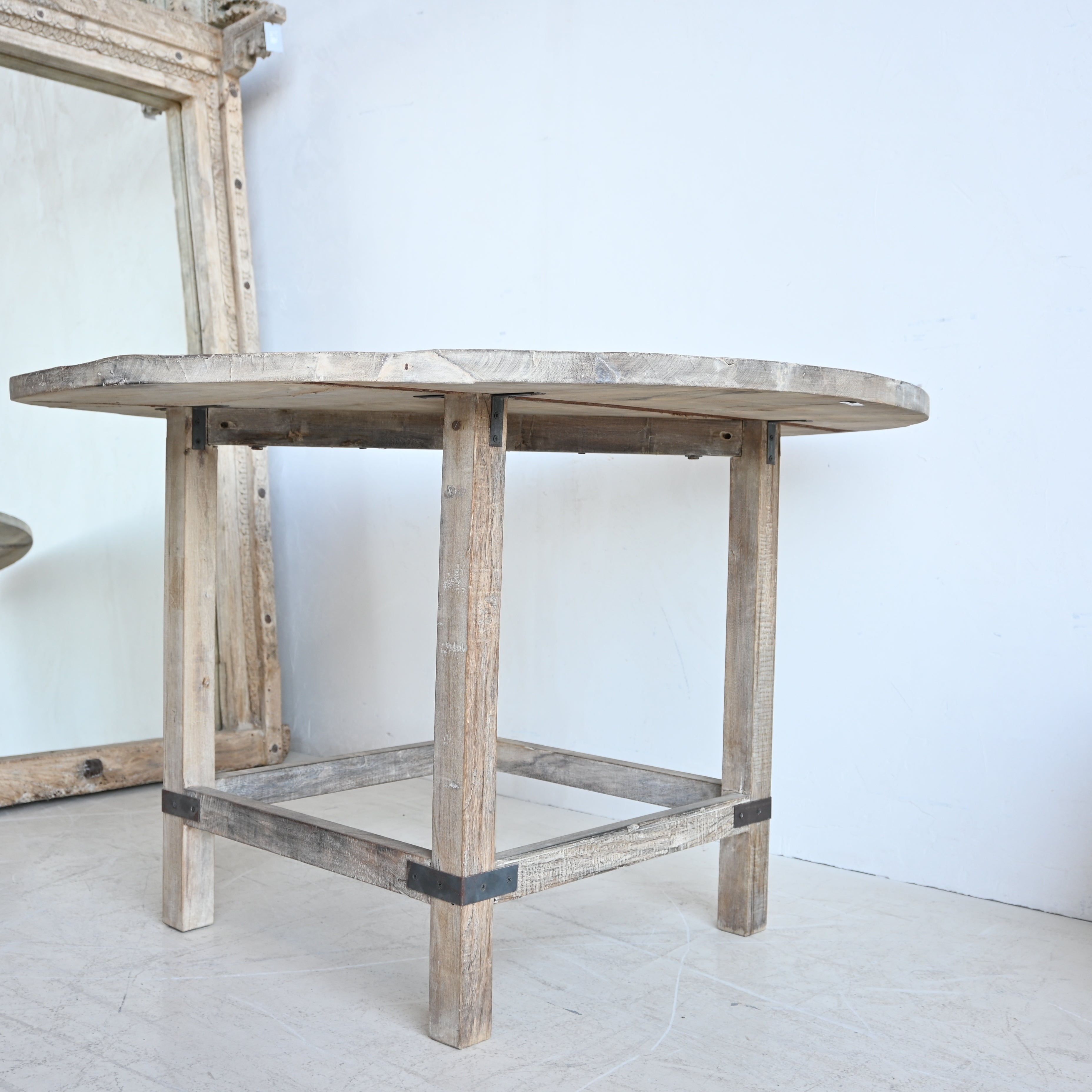 Indian Round table 328837