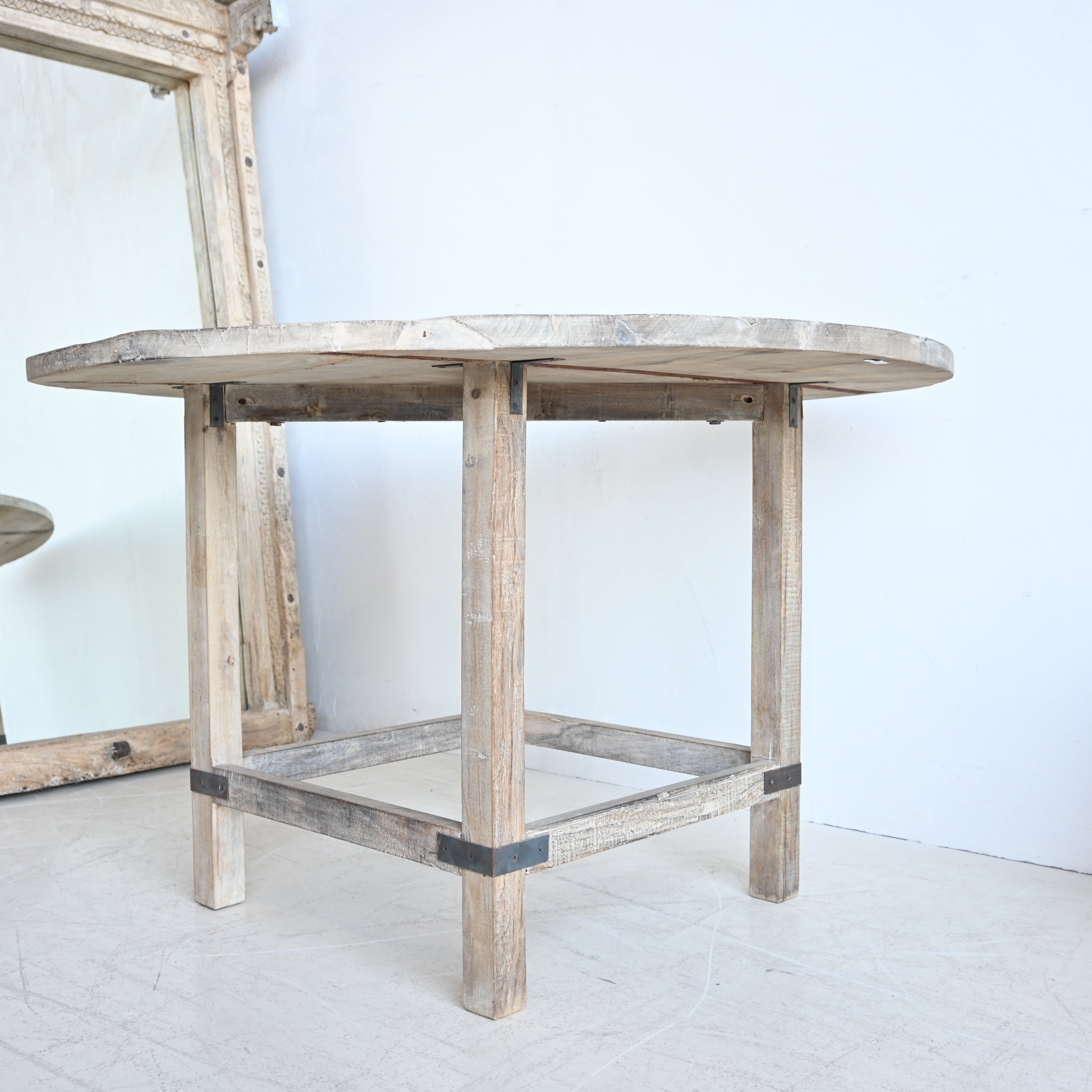 Indian Round table 328837