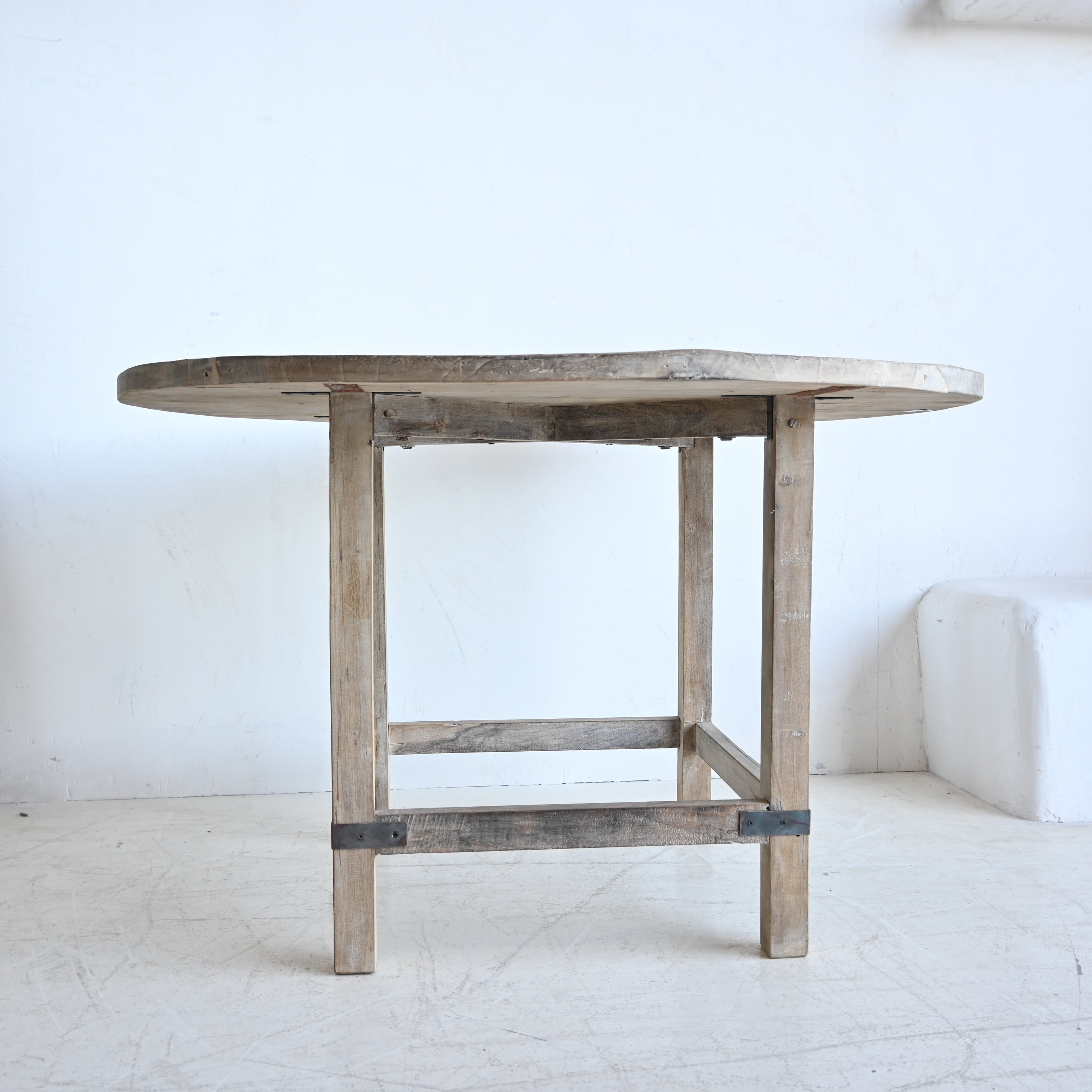 Indian Round table 328837