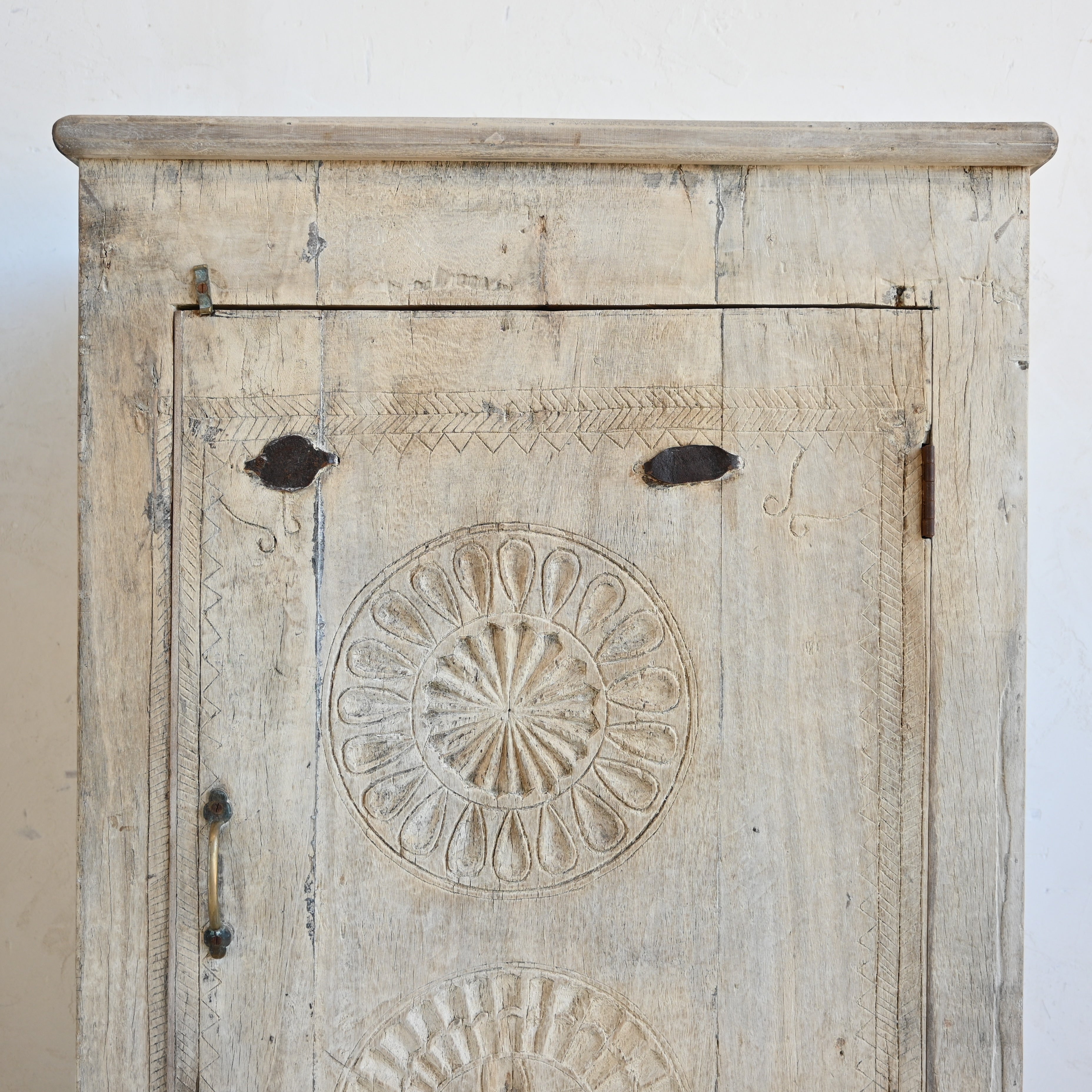 Indian Almirah Cabinet 328660