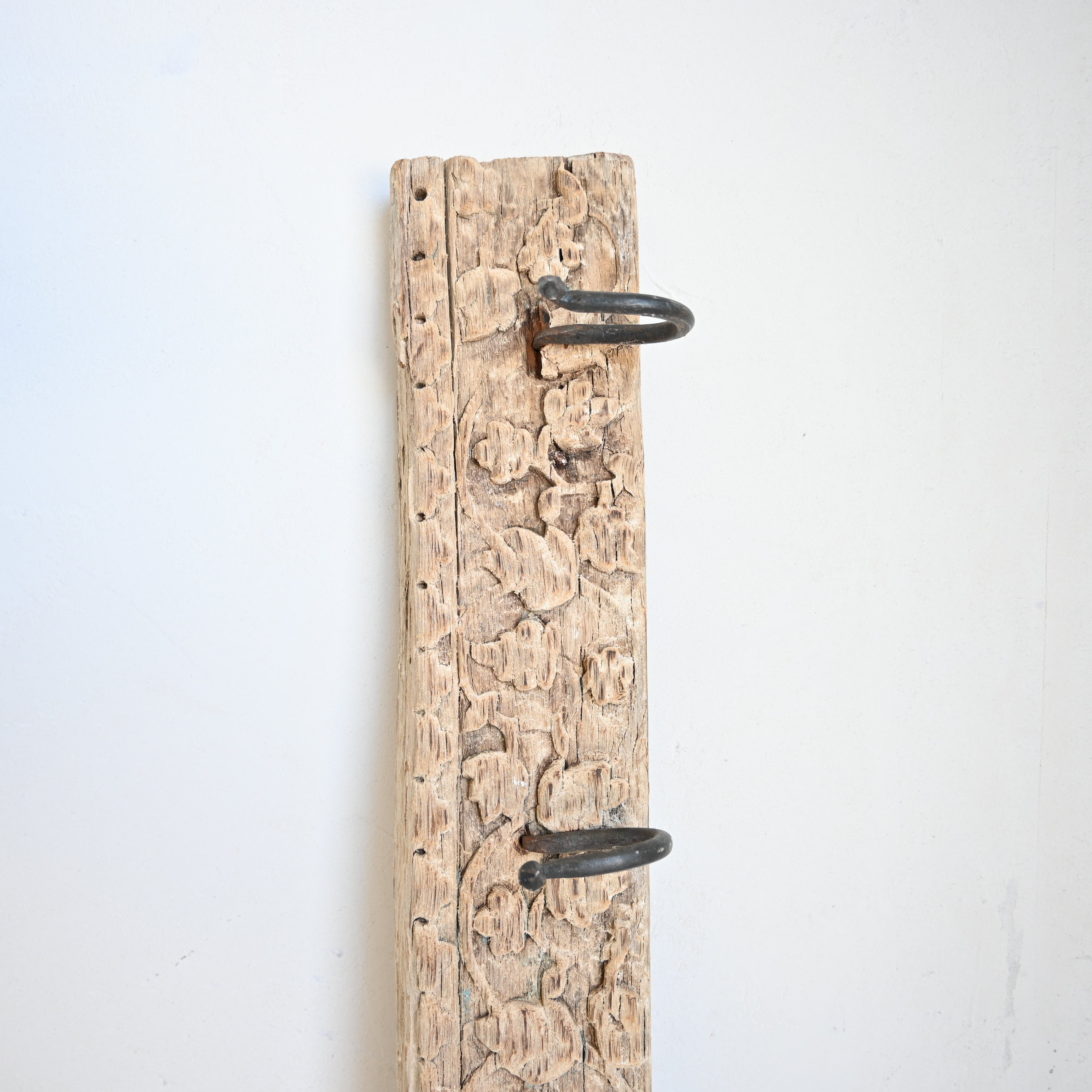 Carved Indian Timber Hook 8952C