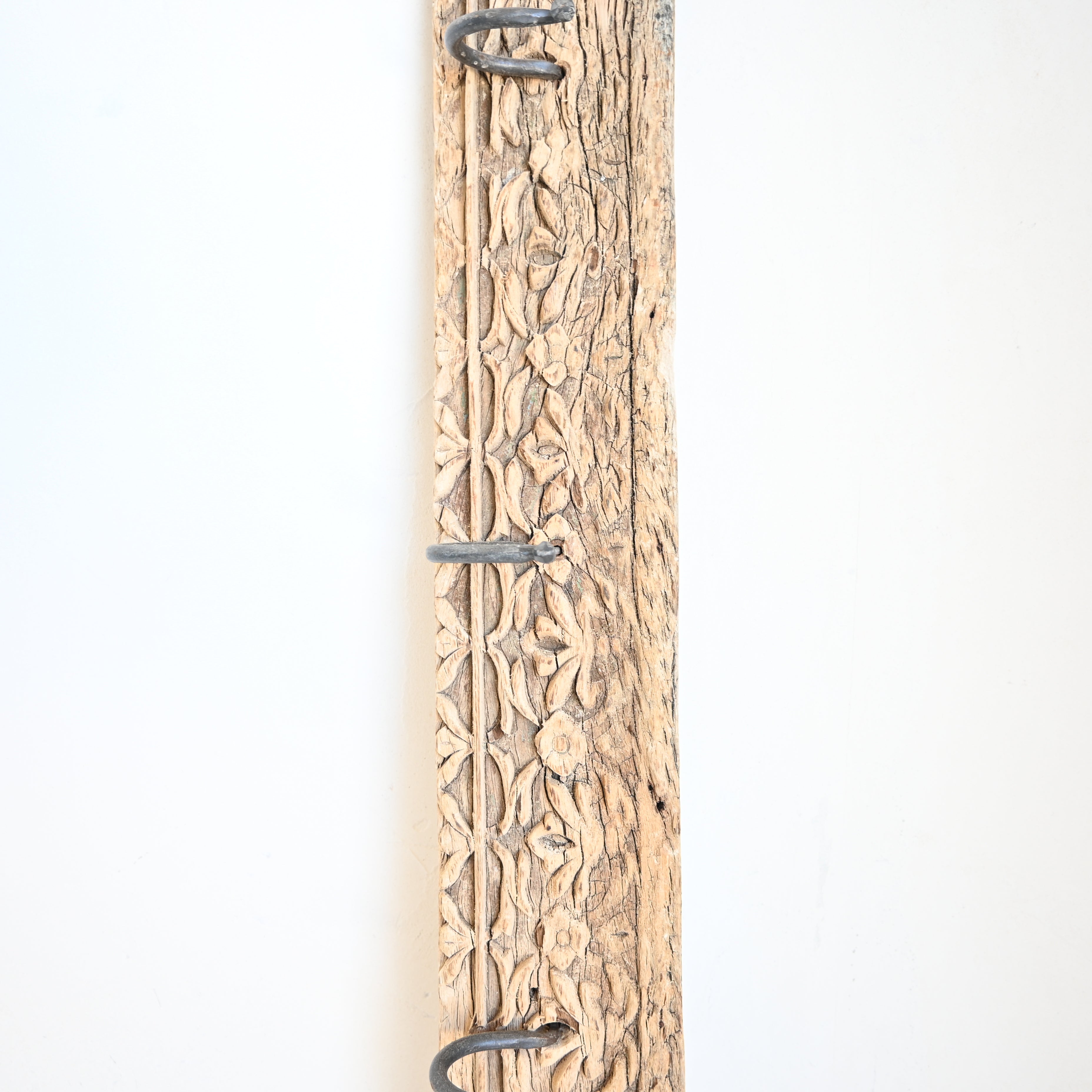 Carved Indian Timber Hook 8952F