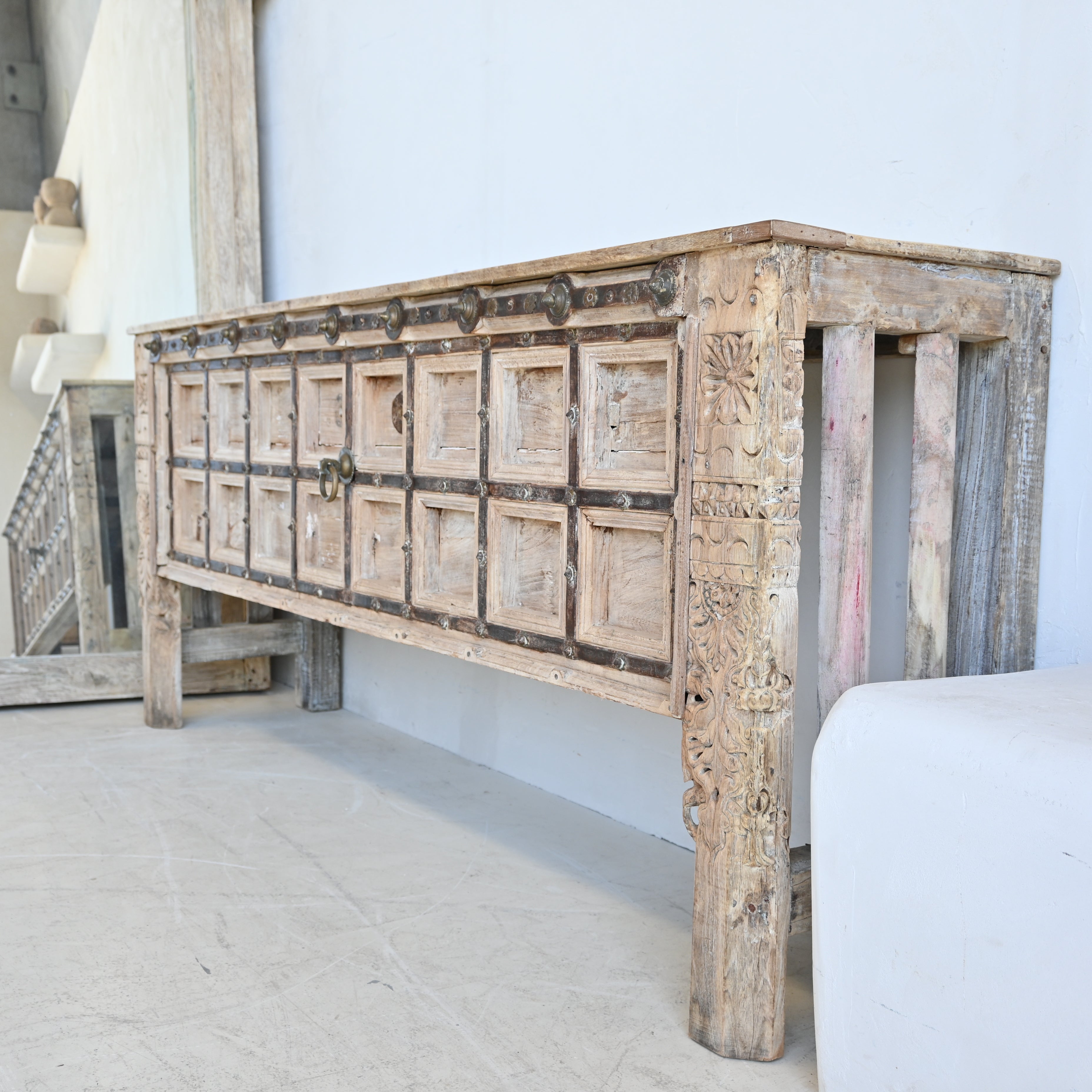 Indian Vintage Console 322095