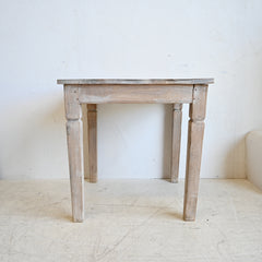 PRANA  Table
