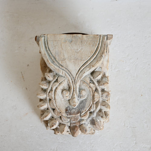 PRANA  Wall mount Candle stand