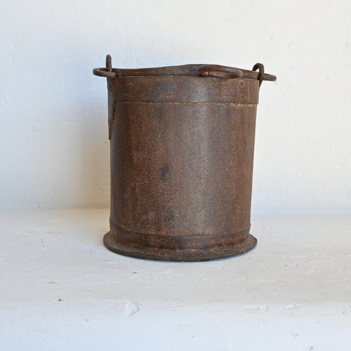 PRANA  Iron Planter Pot