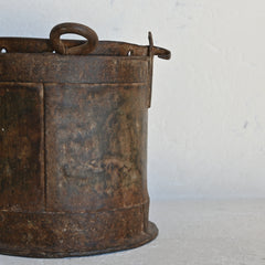 PRANA  Iron Planter Pot