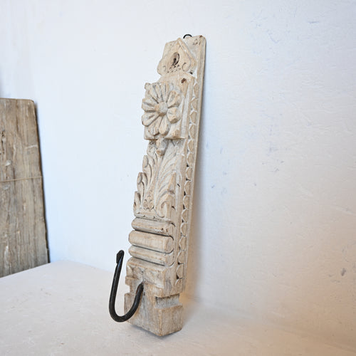 PRANA Carved Hook