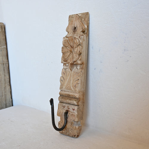 PRANA Carved Hook