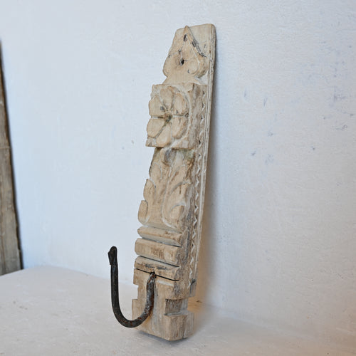 PRANA Carved Hook