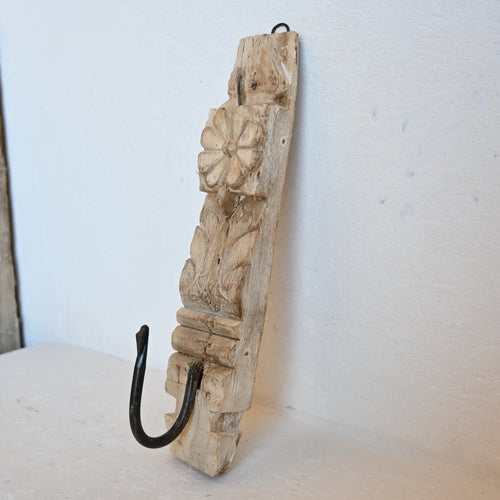 PRANA Carved Hook