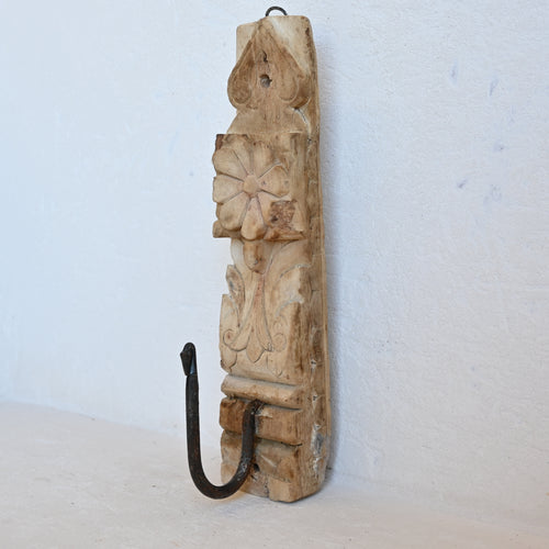 PRANA Carved Hook
