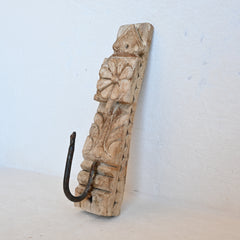PRANA Carved Hook