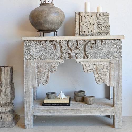PRANA  Peacock Console