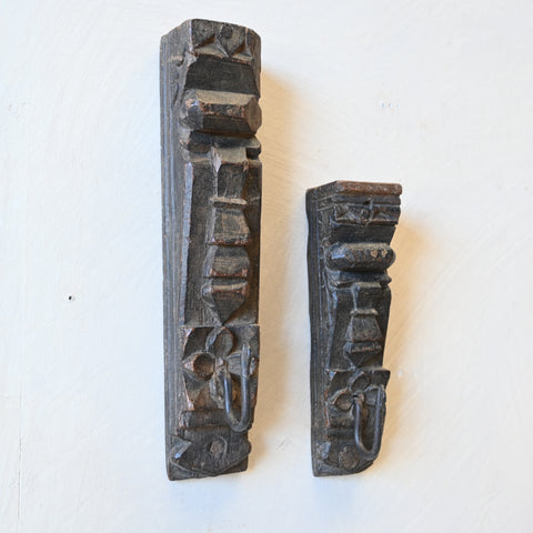 Indian carved brackets set/2 304189