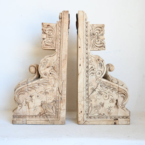 Indian carved brackets set/2 304189