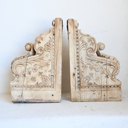 Indian carved brackets set/2 304180 B