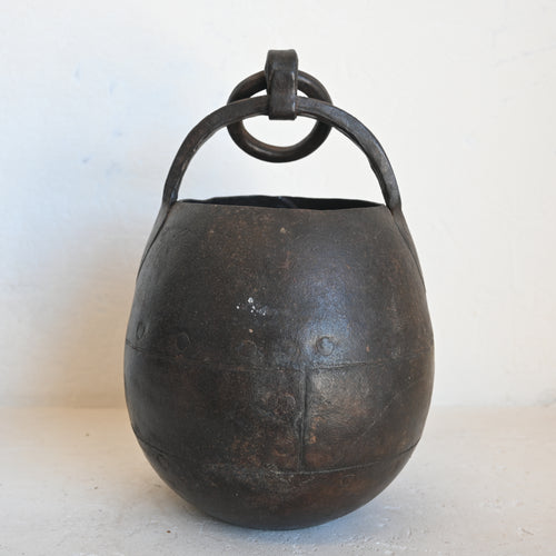 Vintage Indian Iron Planter 330947 B