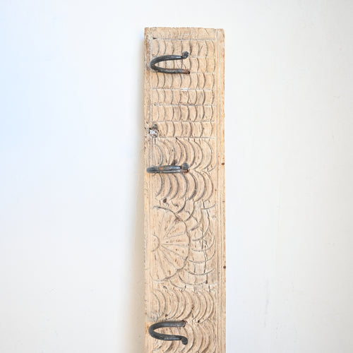 Carved Indian Timber Hook 8952G